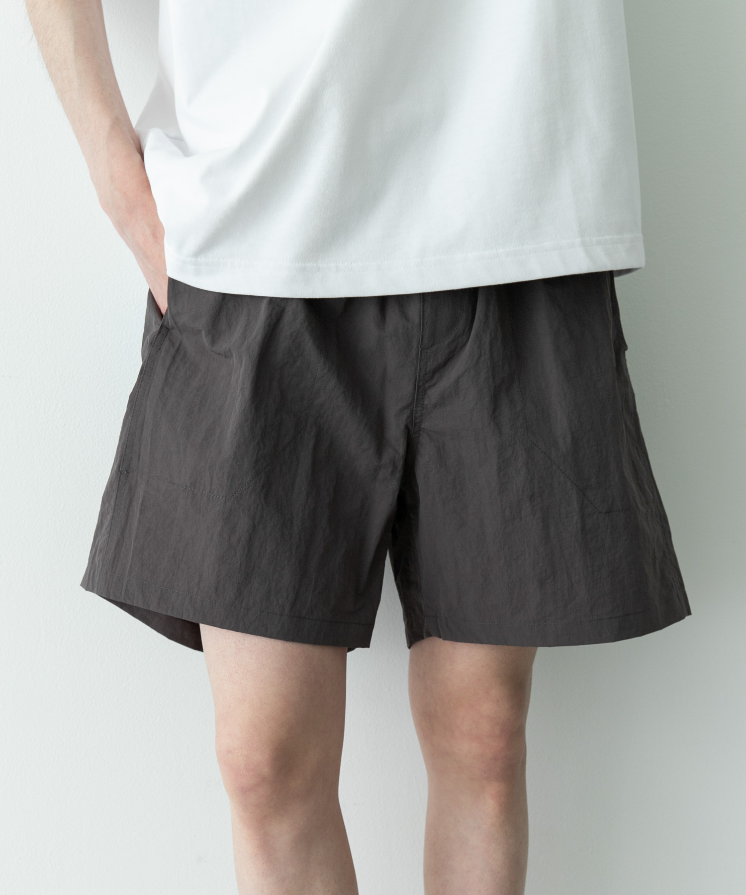 ナイロンイージーバギーショートパンツ