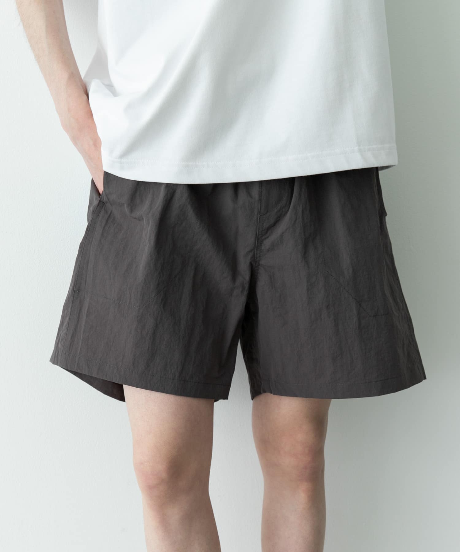 ナイロンイージーバギーショートパンツ