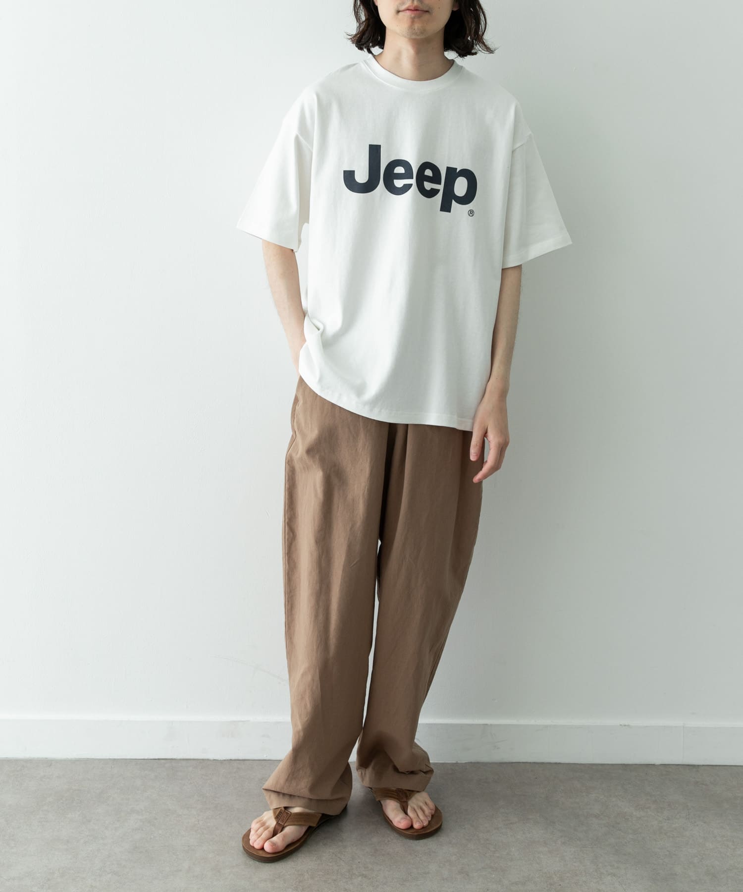 ベージュ