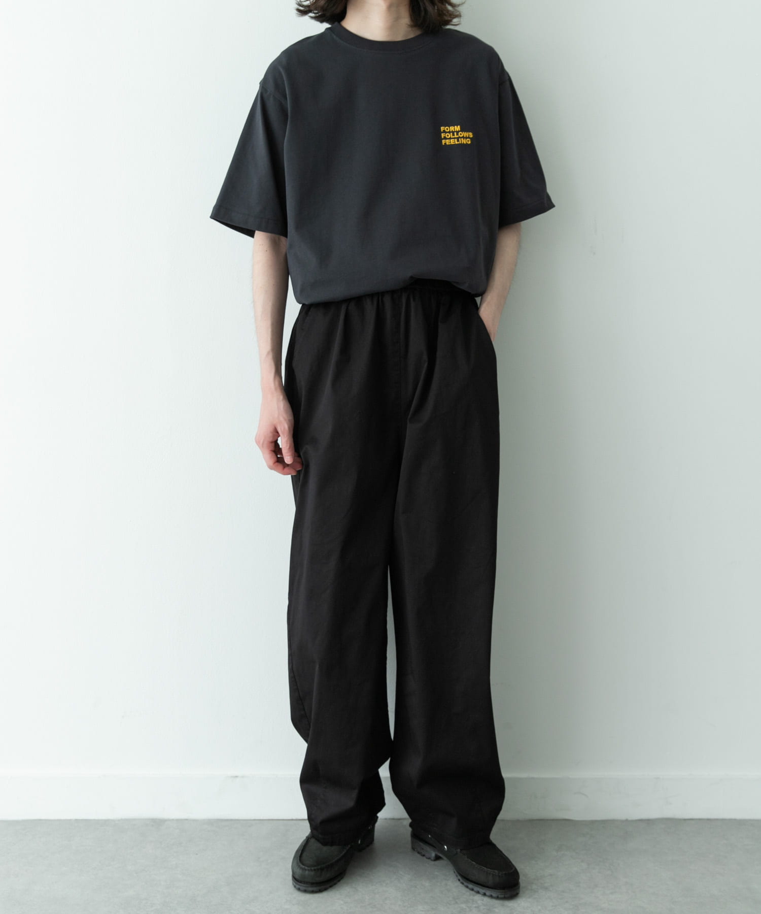 ブラック