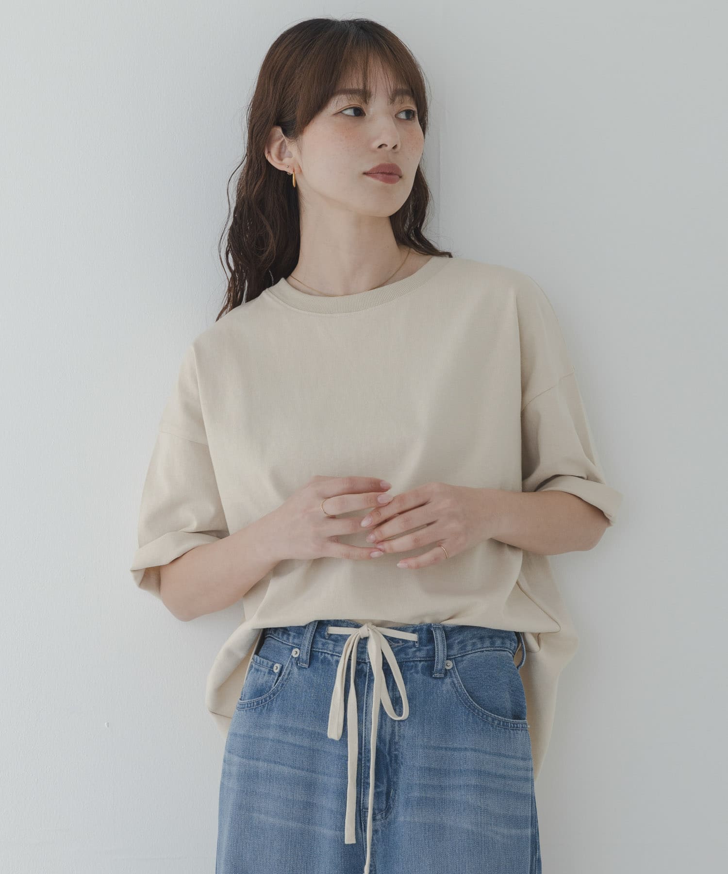 ベージュ