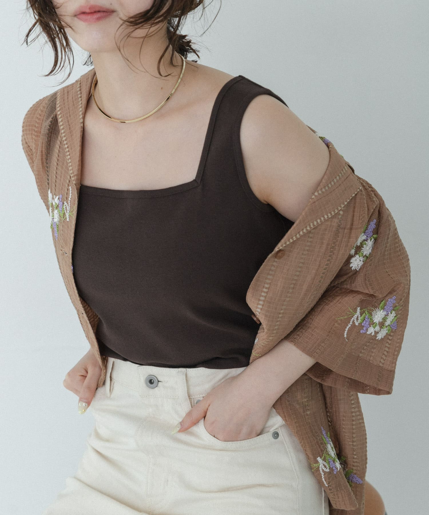 『UR TECH』スクエアネックタンクトップ