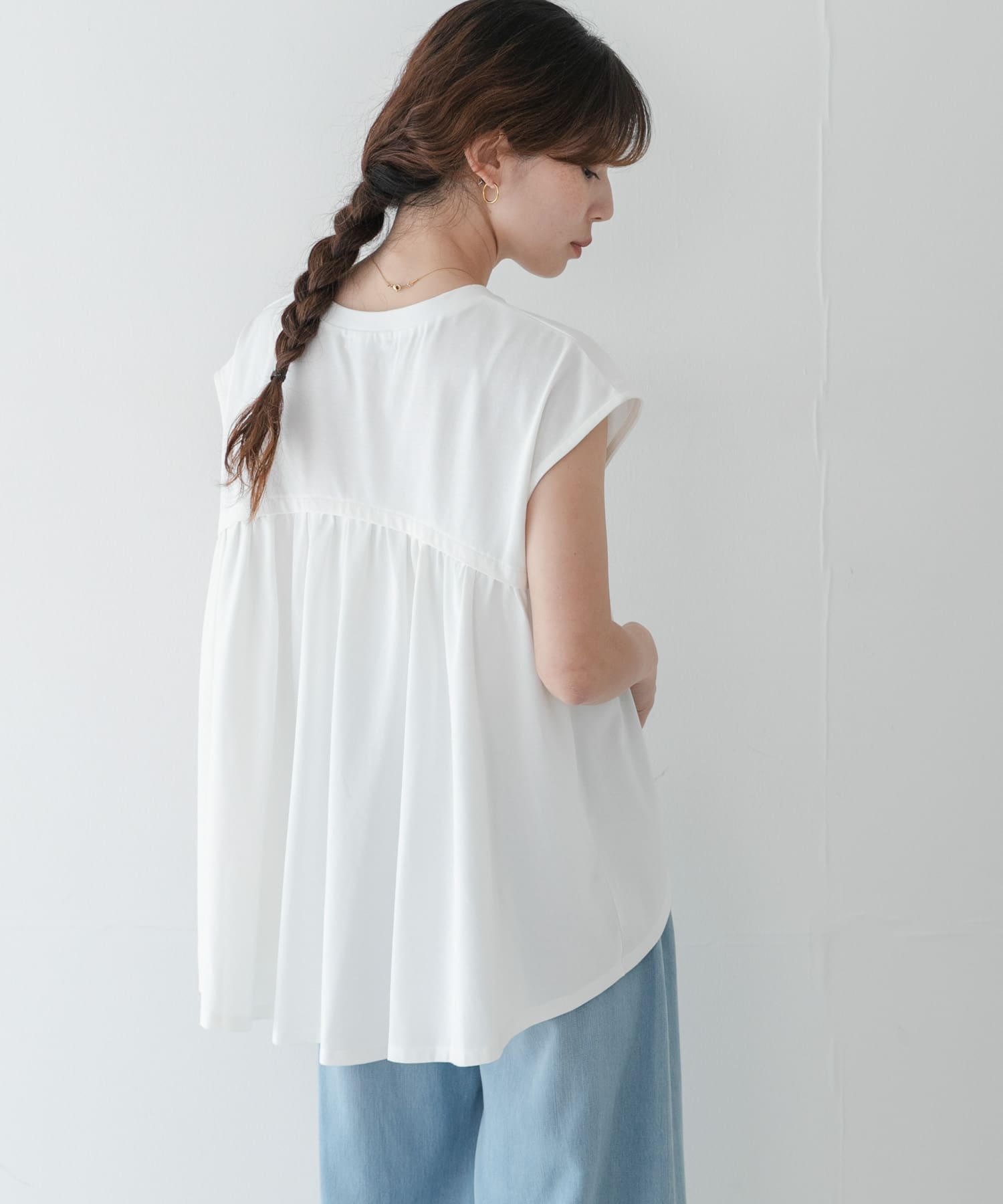 接触冷感バックフレアフレンチTシャツ