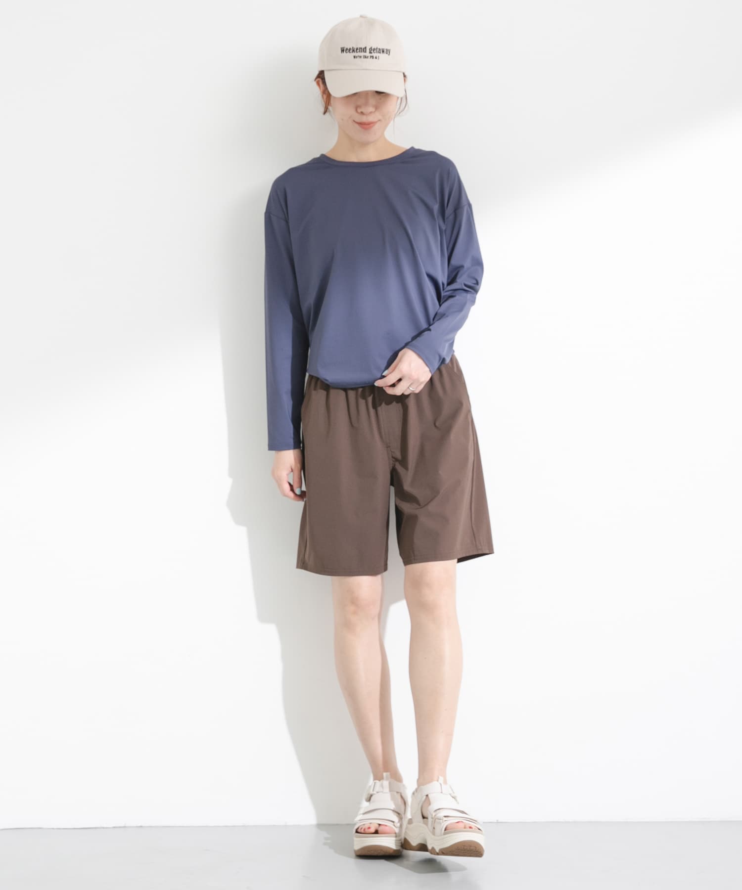 ネイビー