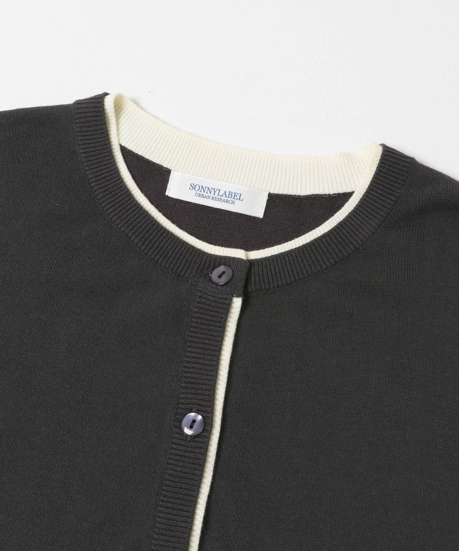 チャコールグレー