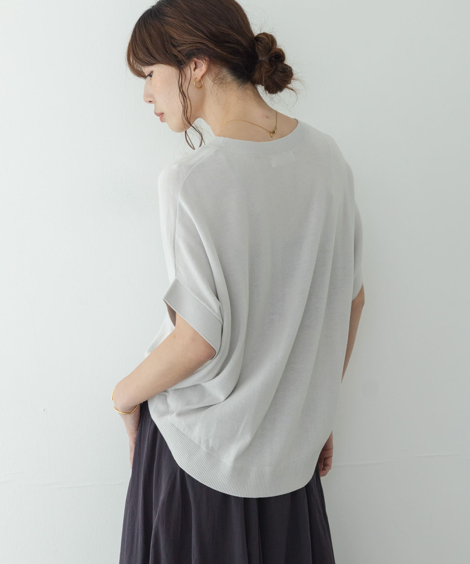 L.グレー