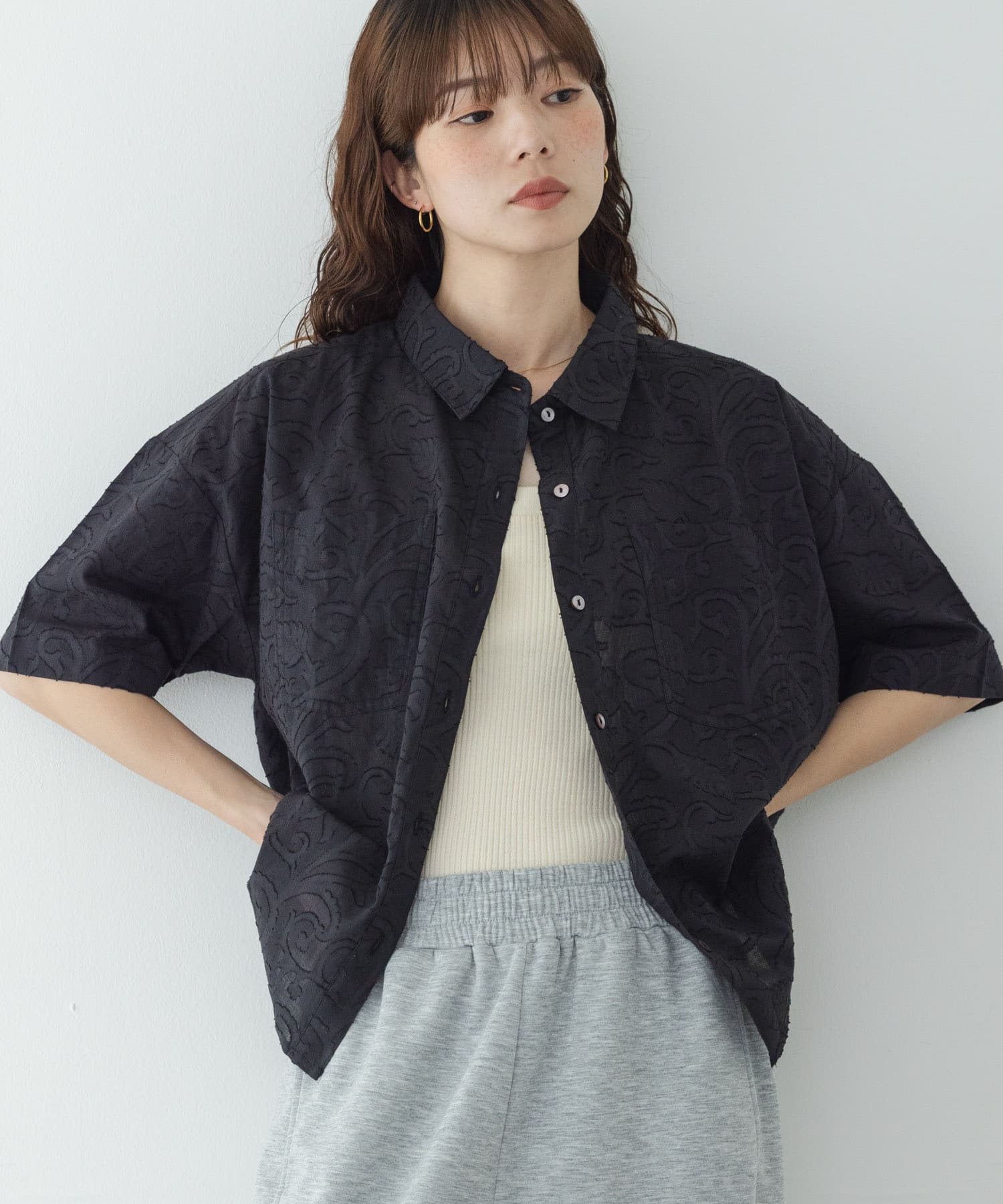 ボタニカル柄コットンジャガードシャツ