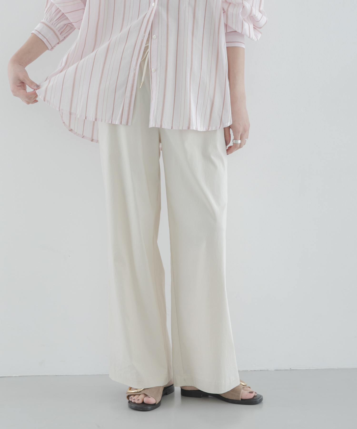 ハイスペイージーセミワイドパンツ