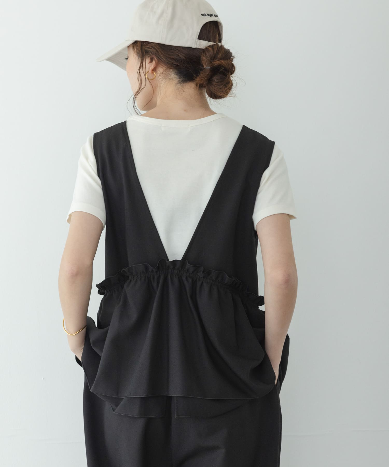 身長：166cm サイズ：38