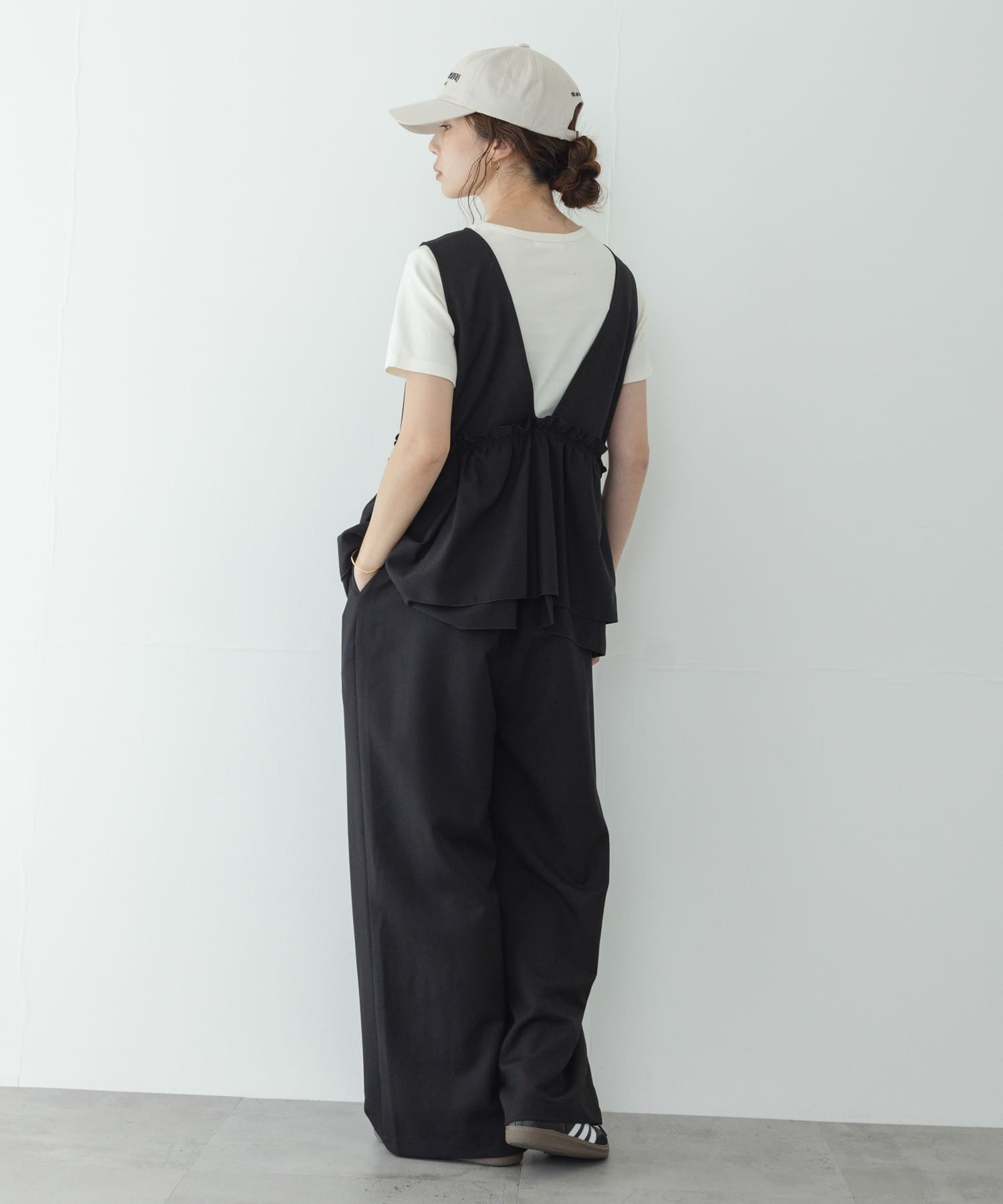 身長：166cm サイズ：38