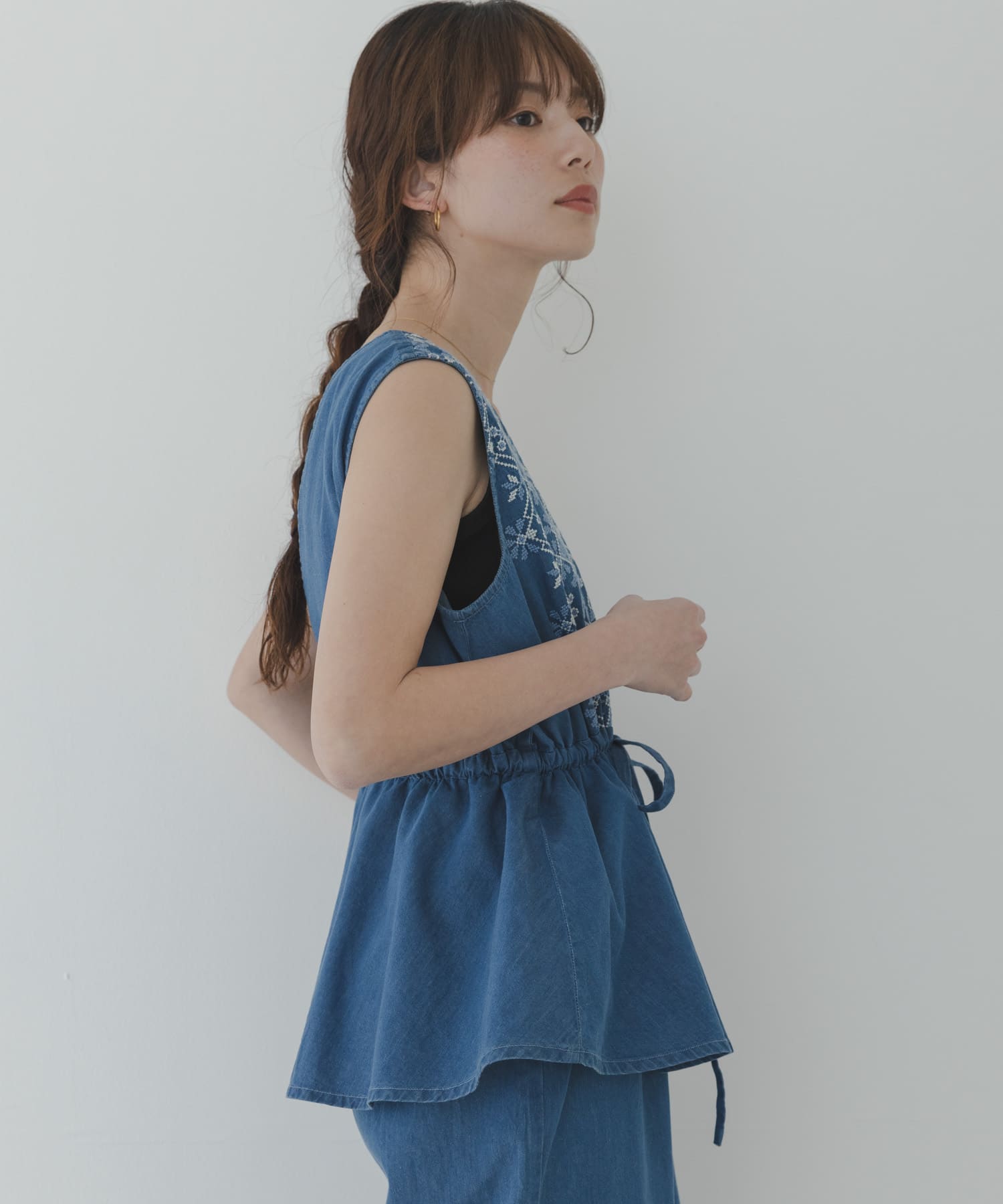 身長：166cm サイズ：38