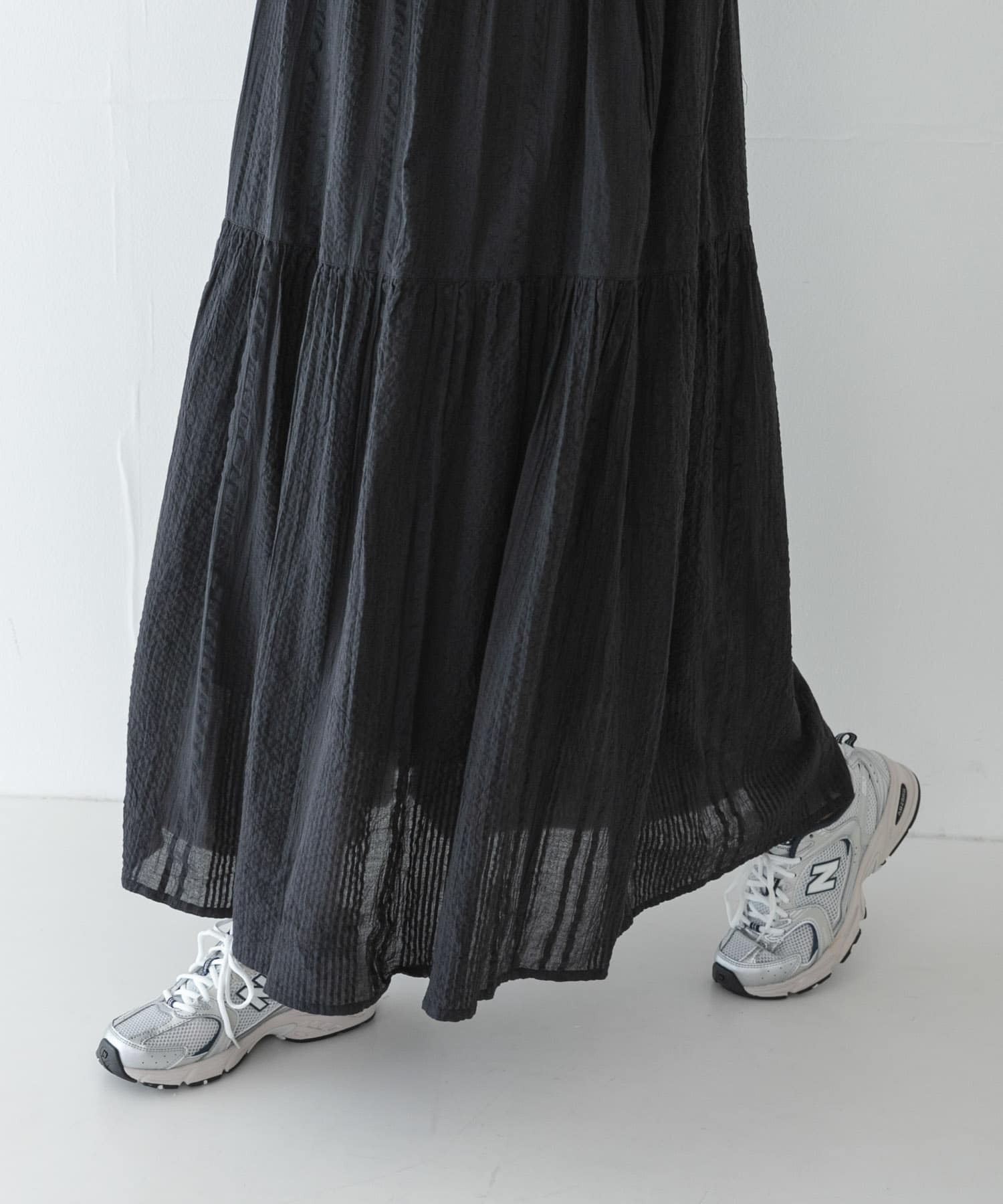 ブラック