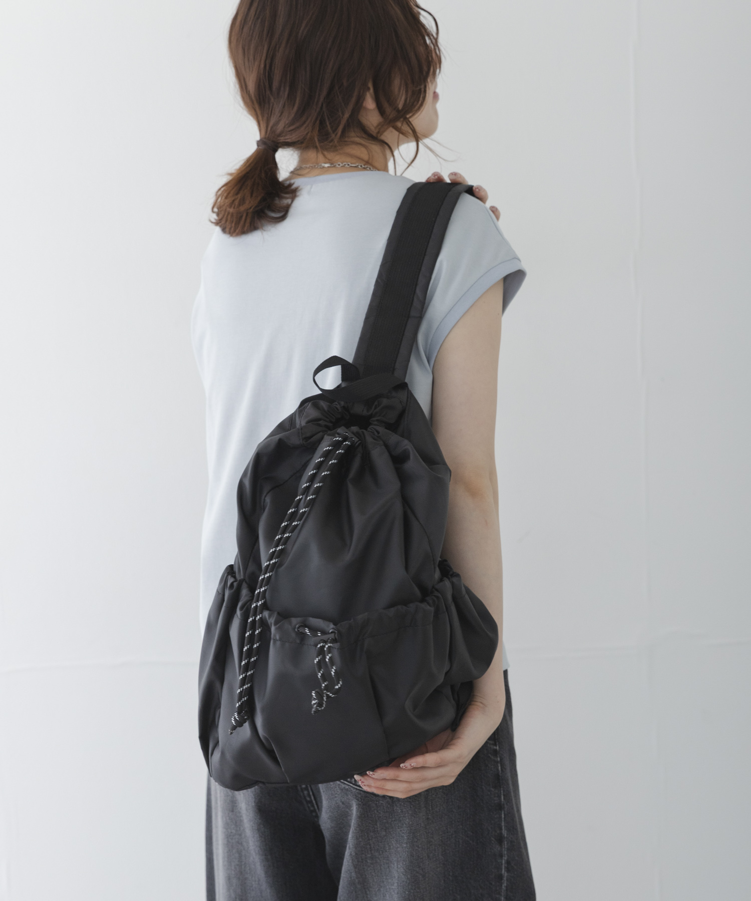 ブラック