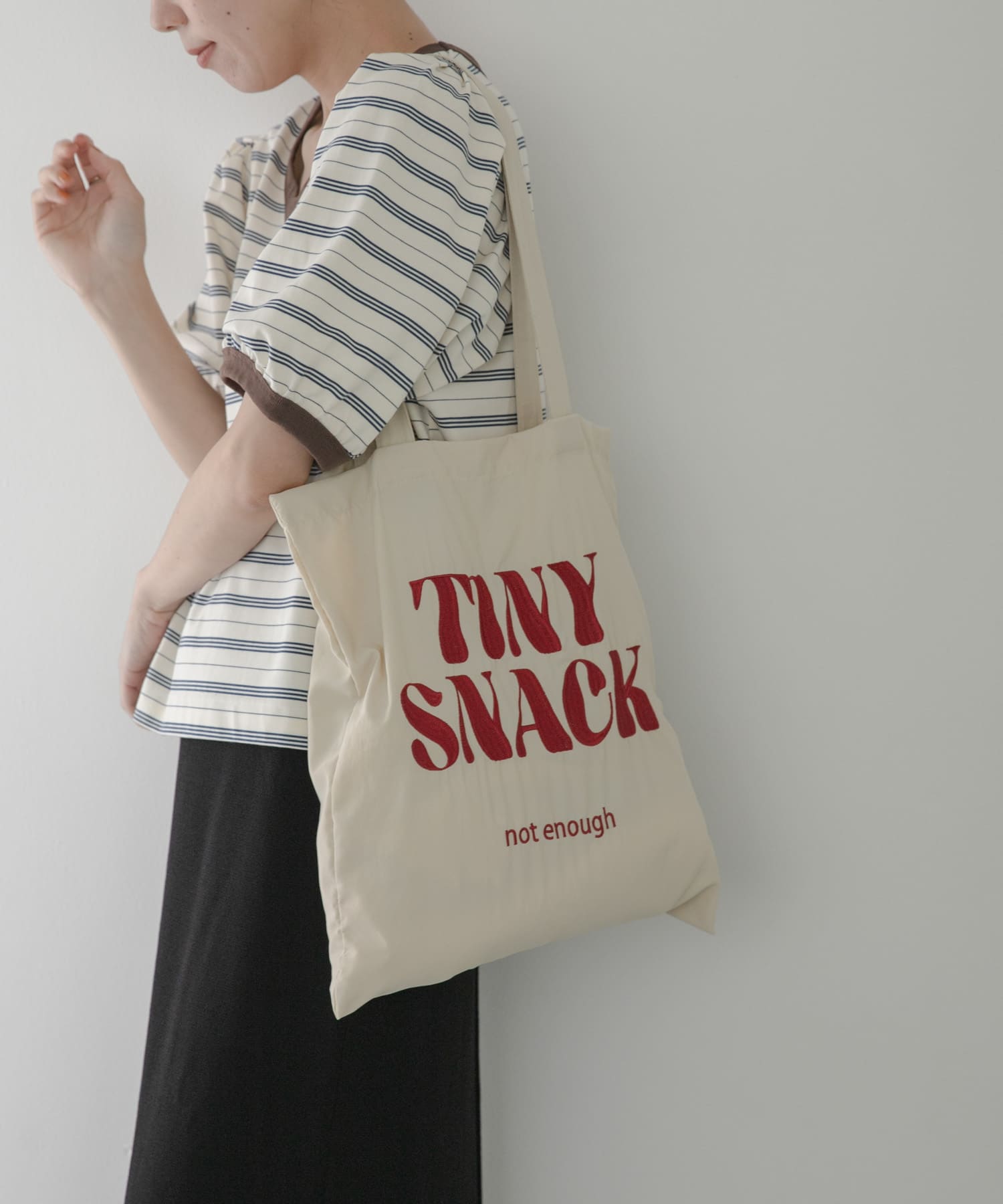 ナイロン刺繍トートバッグ