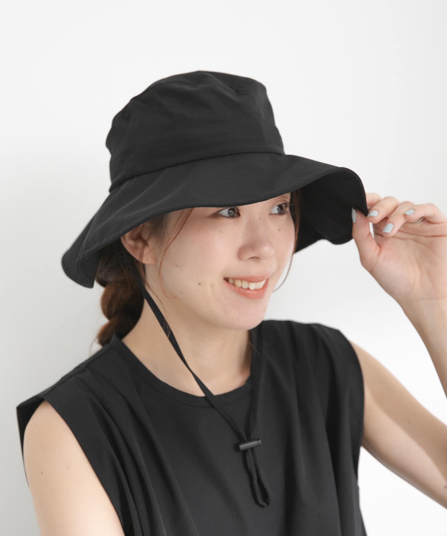 ブラック