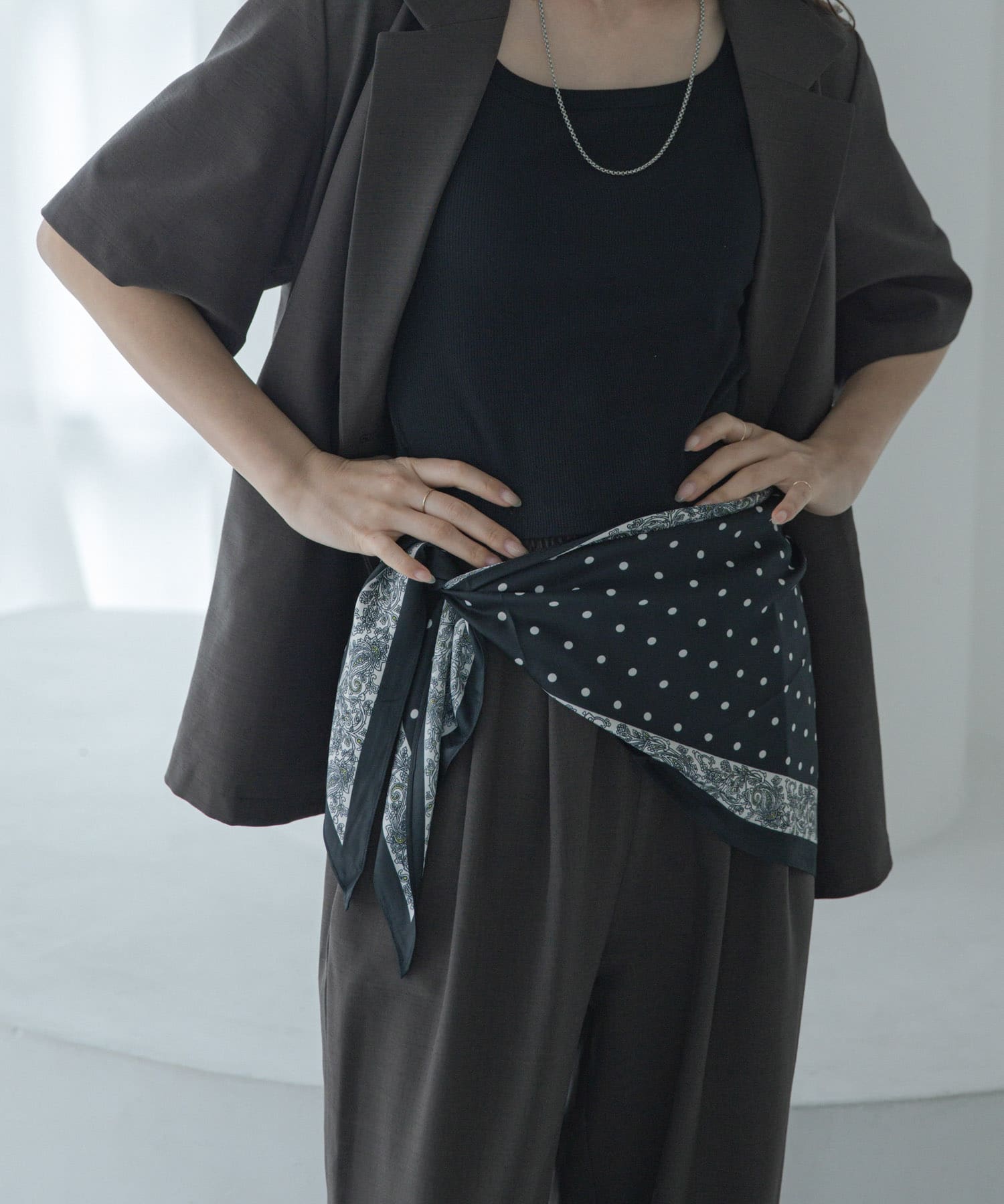 ドットサンカクスカーフ