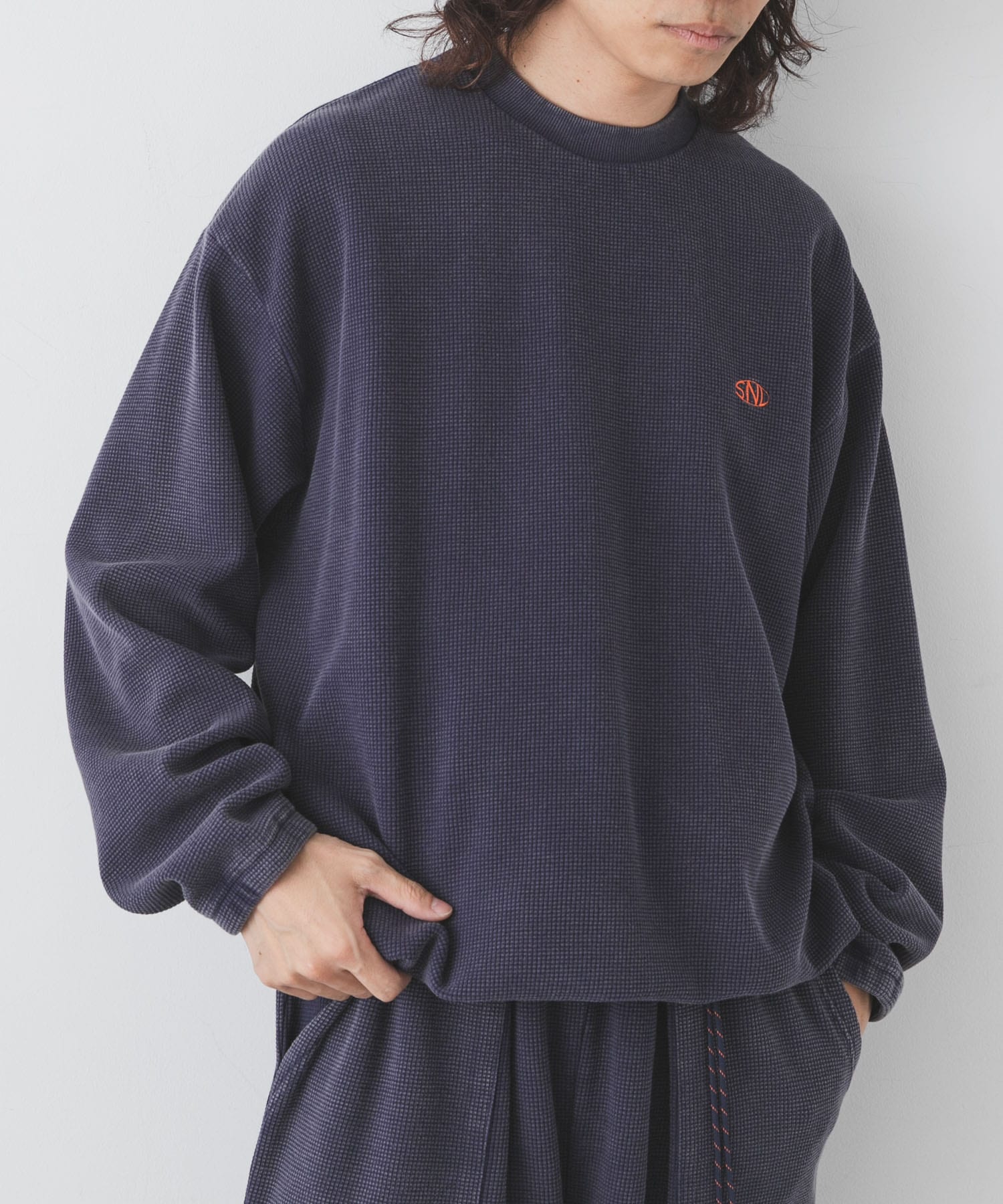 ネイビー