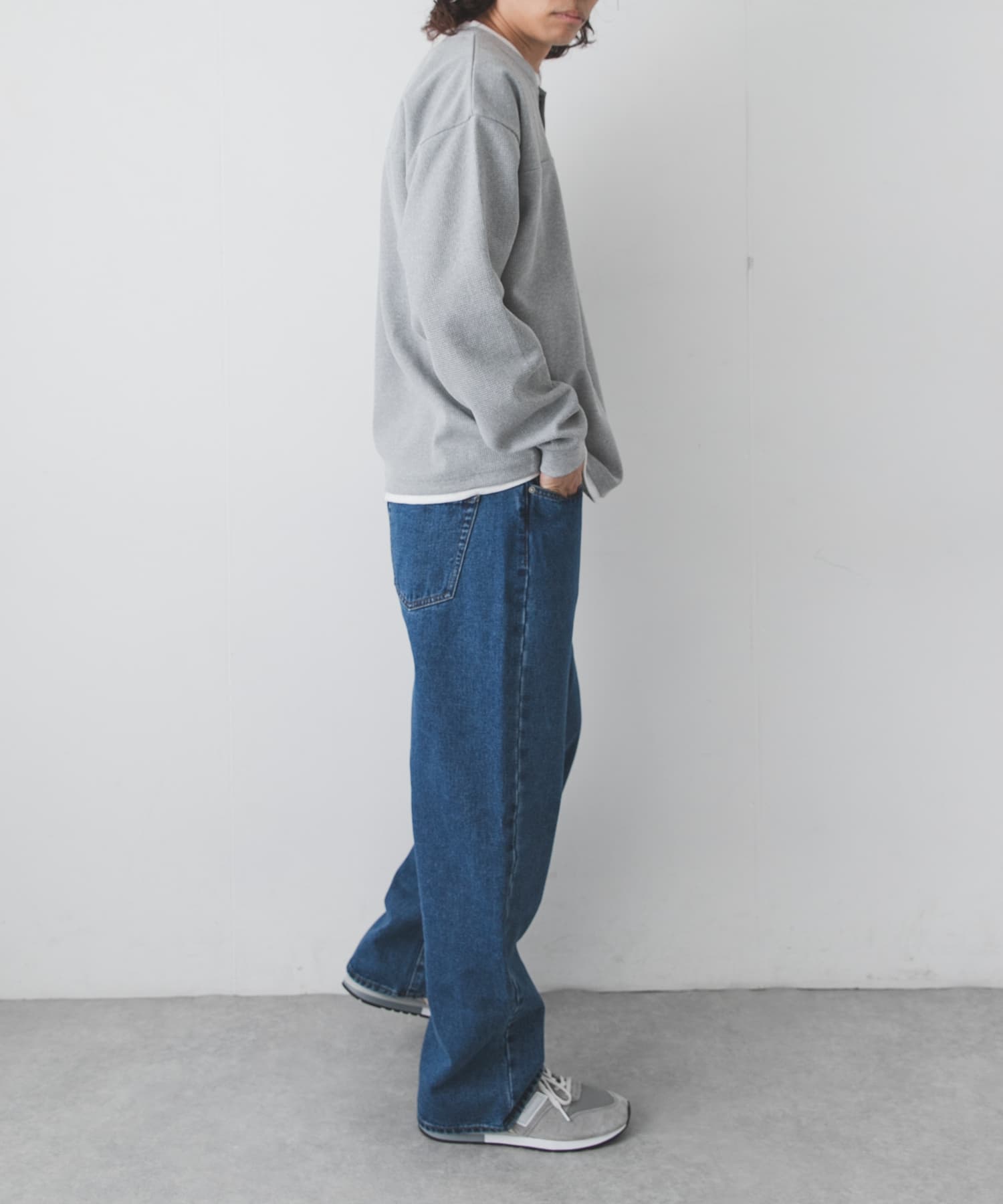 身長：179cm 体重：63kg サイズ：L