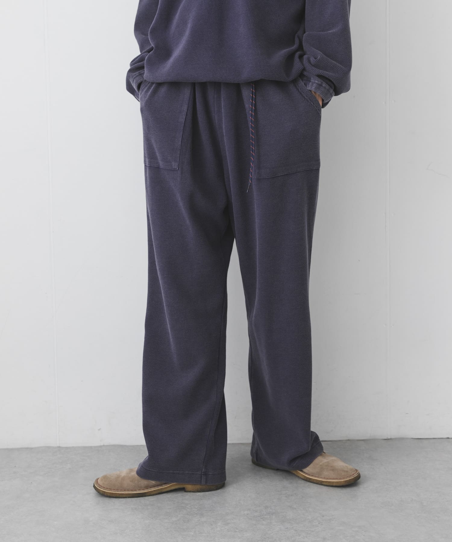 身長：179cm 体重：63kg サイズ：L