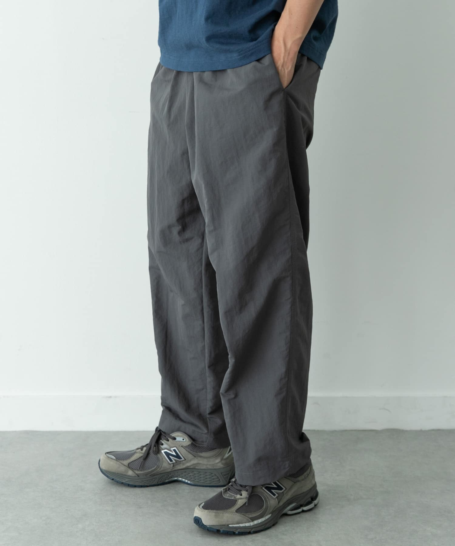 身長 : 179cm 体重 : 63kg 着用サイズ : L