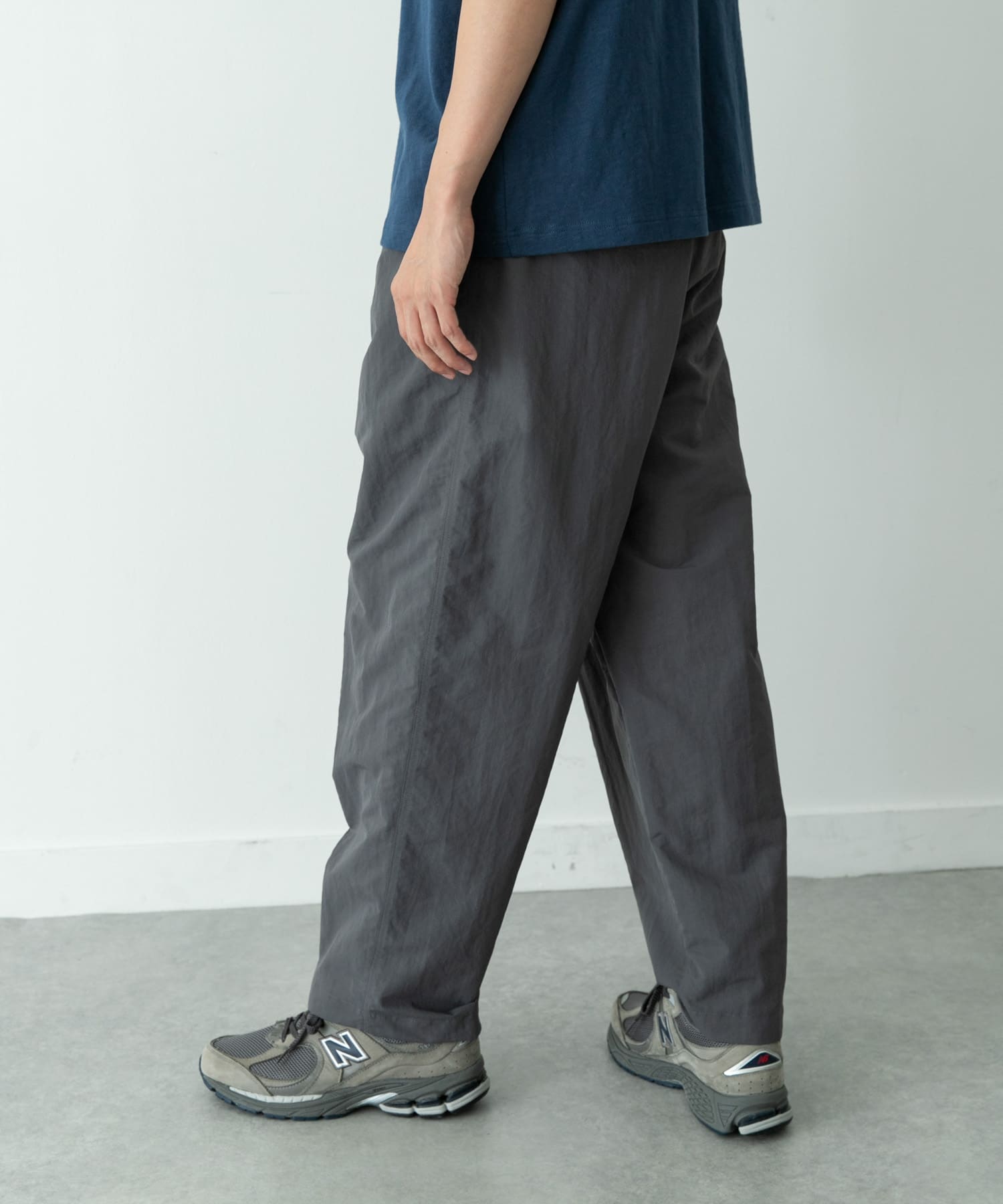 身長 : 179cm 体重 : 63kg 着用サイズ : L