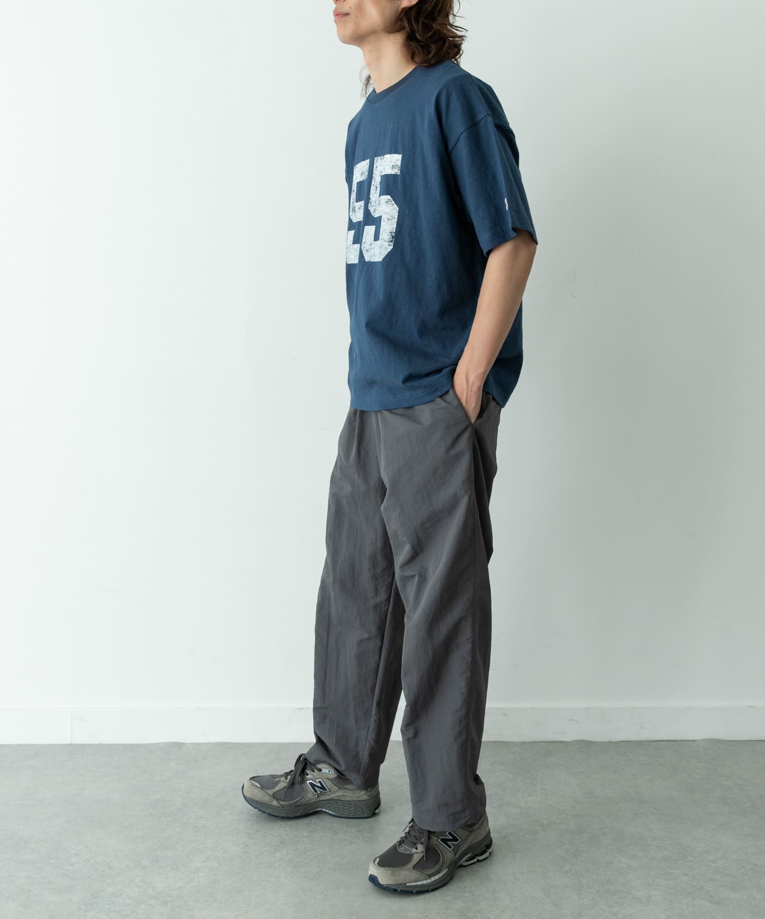 身長 : 179cm 体重 : 63kg 着用サイズ : L