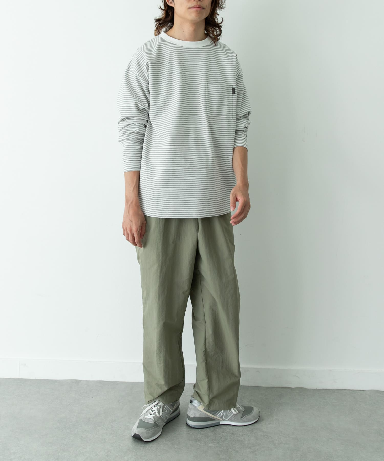 身長 : 179cm 体重 : 63kg 着用サイズ : L