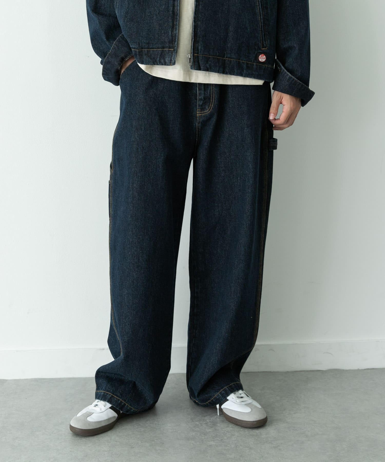 身長 : 179cm 体重 : 63kg 着用サイズ : L