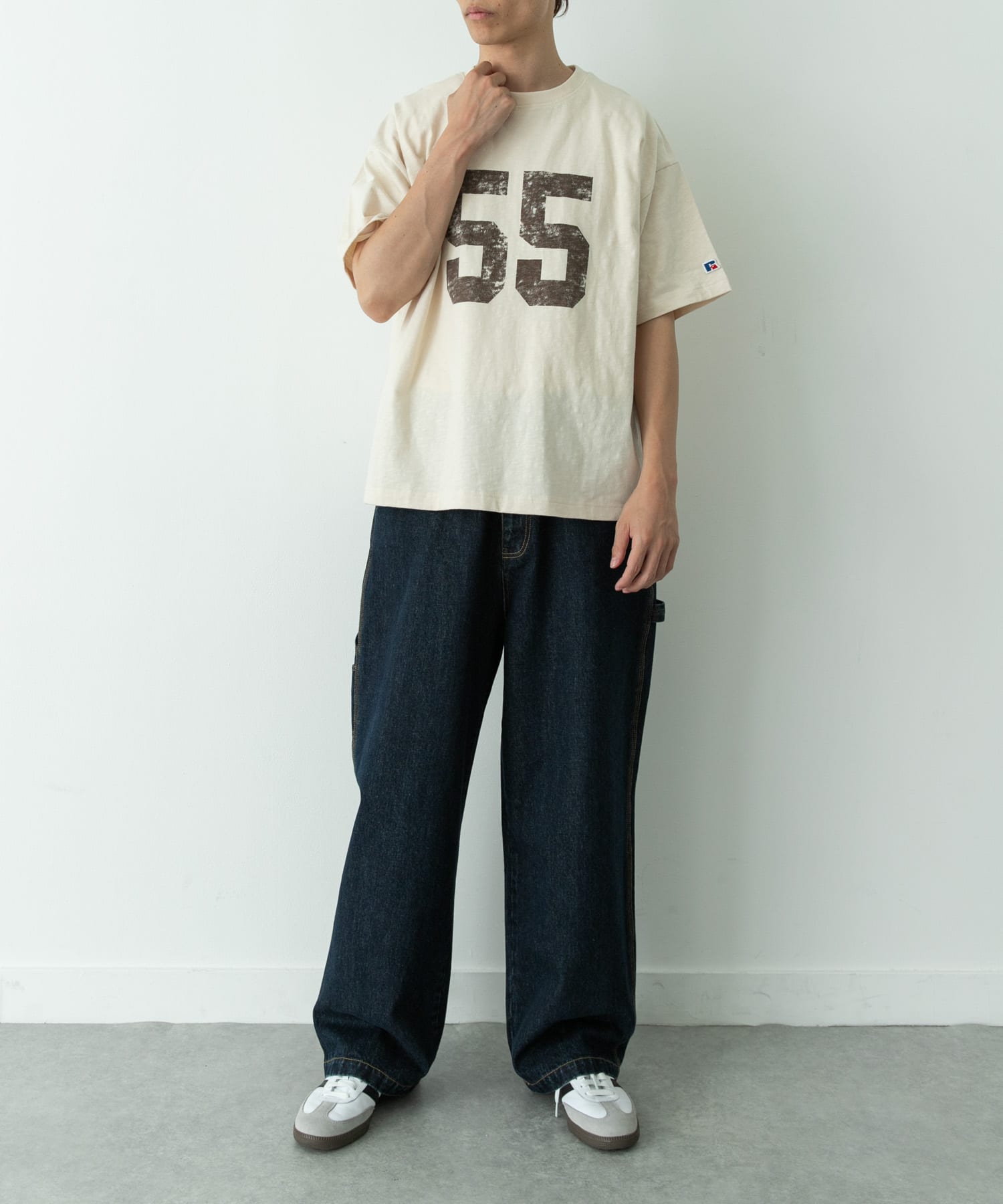 身長 : 179cm 体重 : 63kg 着用サイズ : L