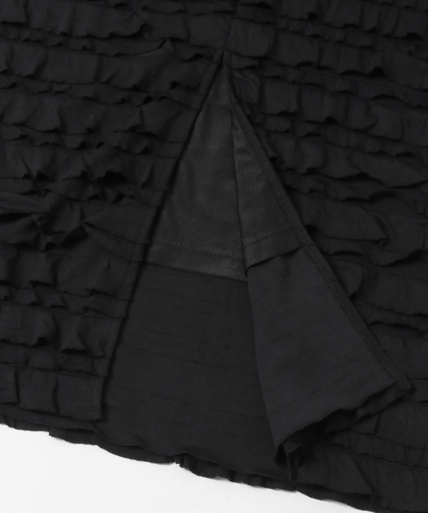ブラック