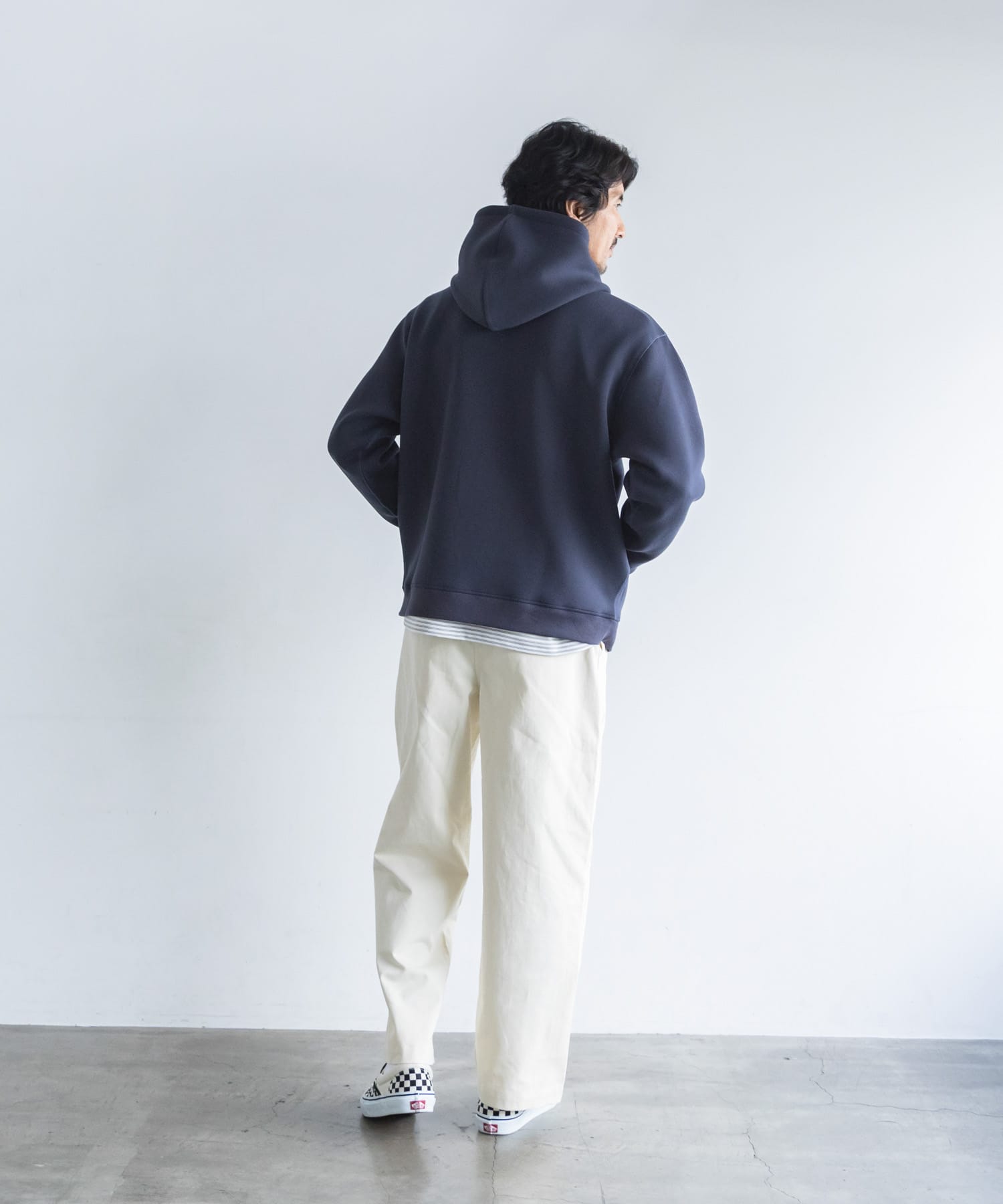 ネイビー