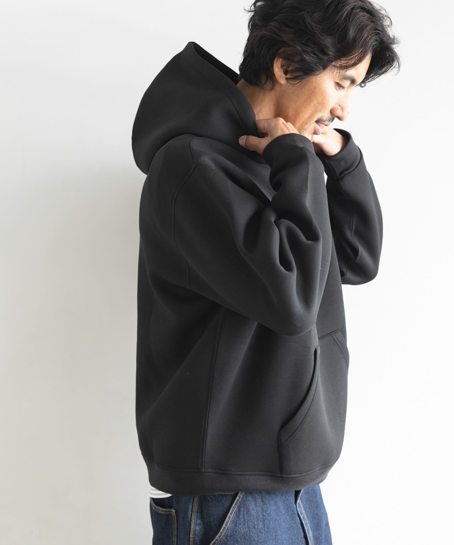 ブラック