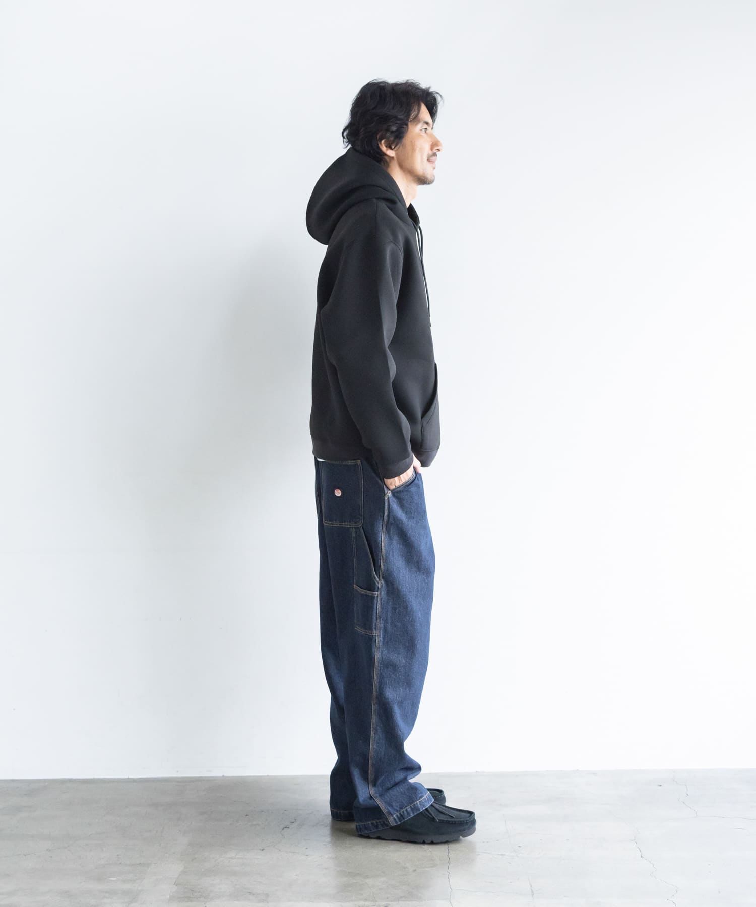 ブラック