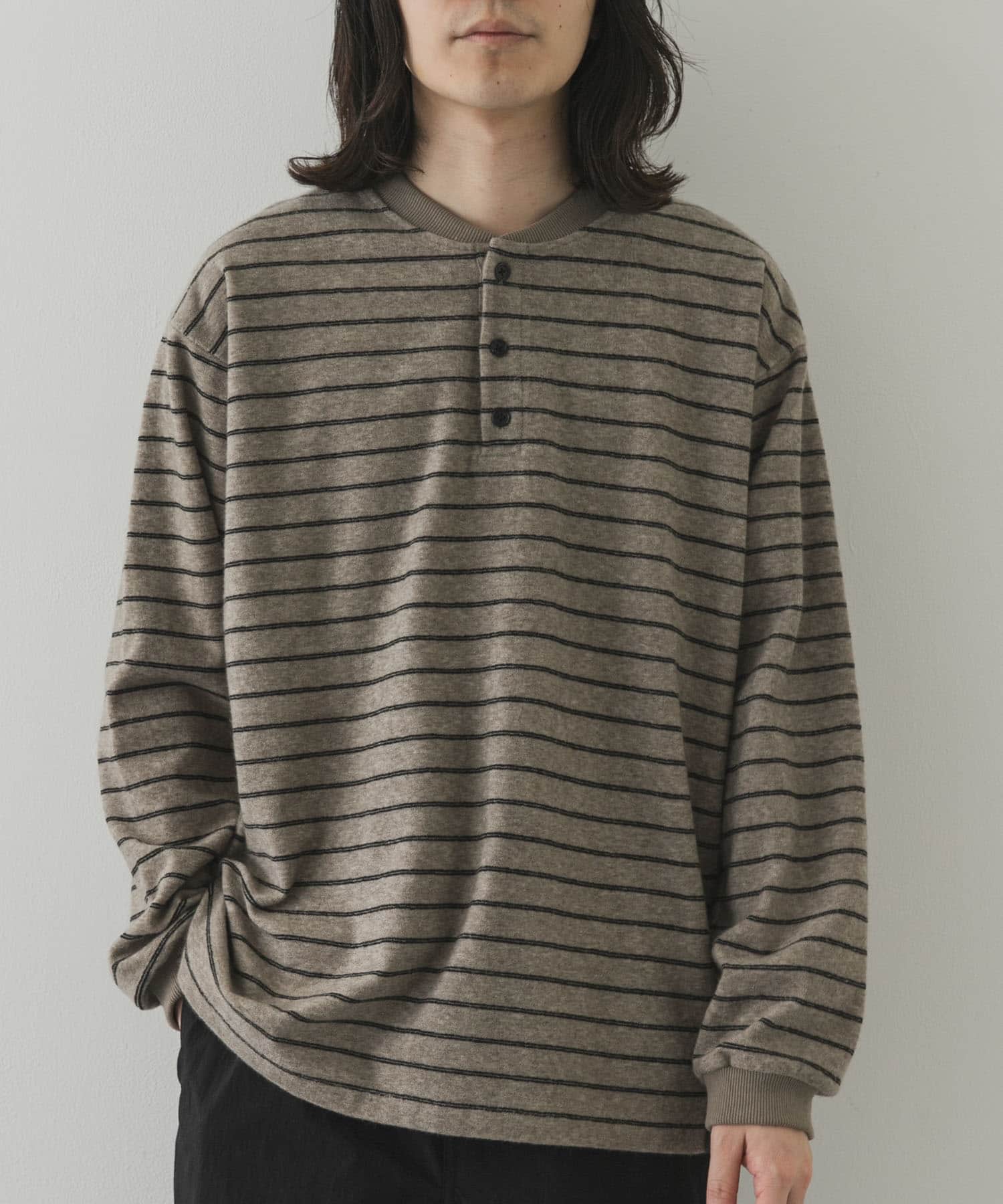 グレージュ