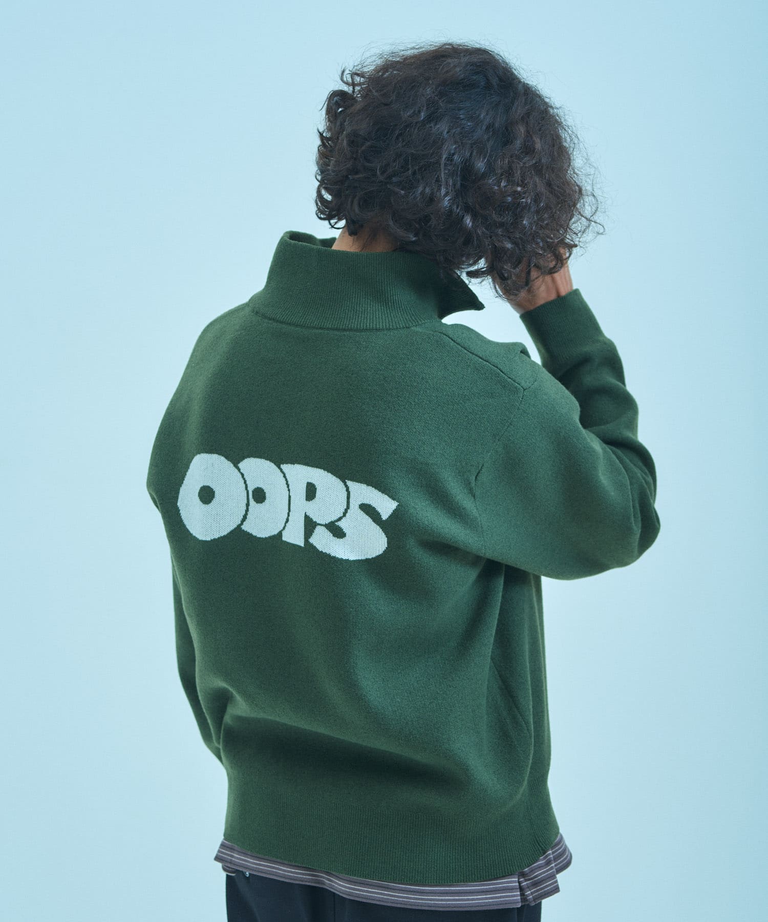 OOPS　バックビッグロゴニット