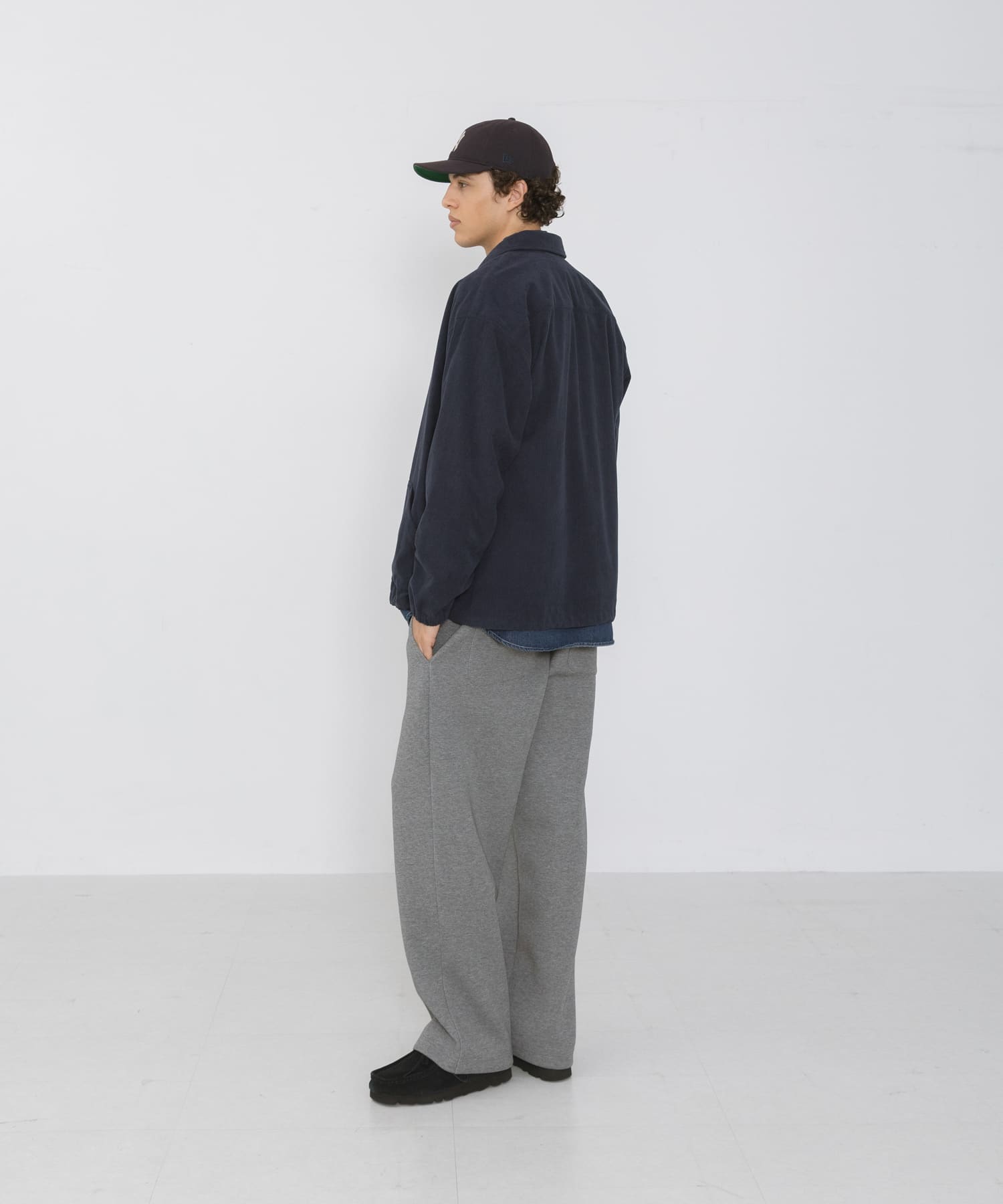 ネイビー