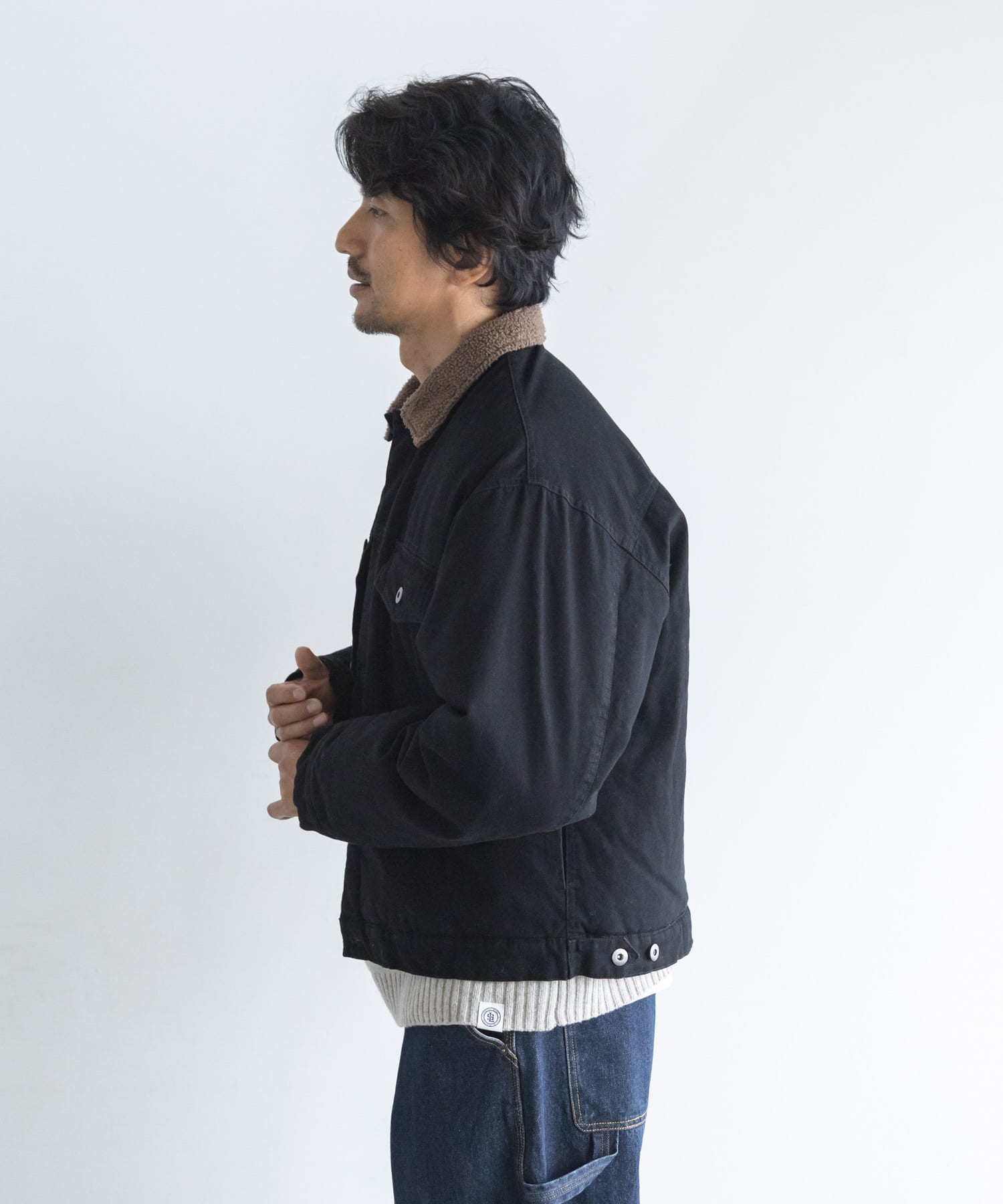 ブラック
