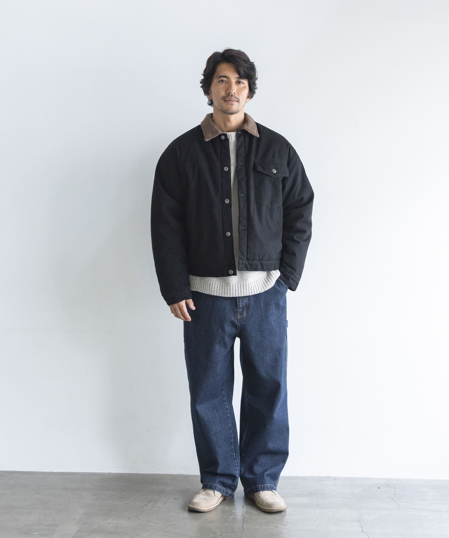 ブラック