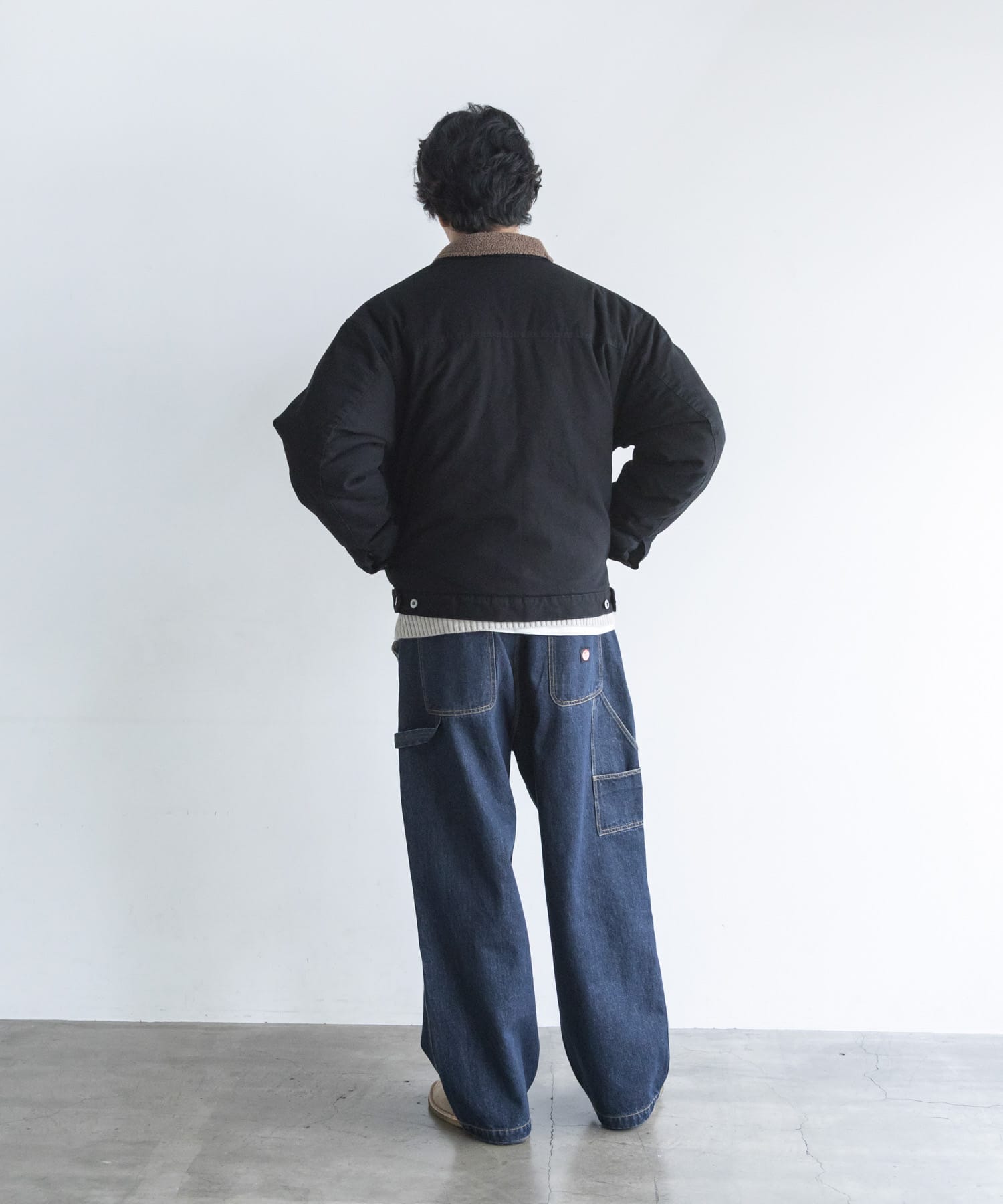 ブラック
