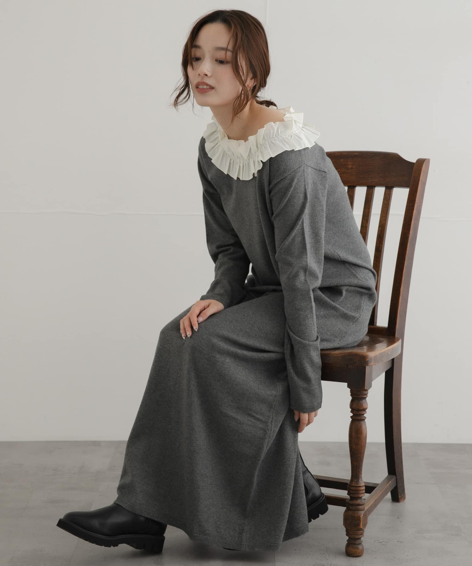 『WEB限定』フリルネックニットワンピース