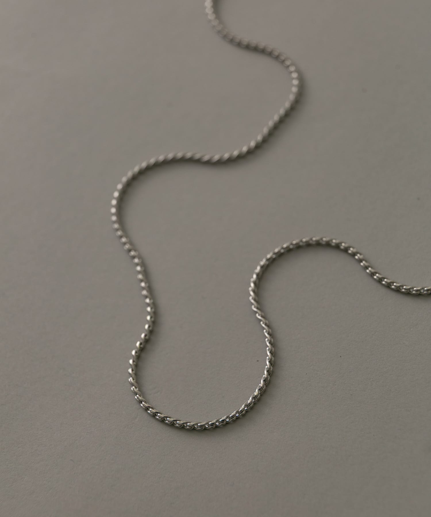 ステンレススクリューチェーンネックレス SLV -