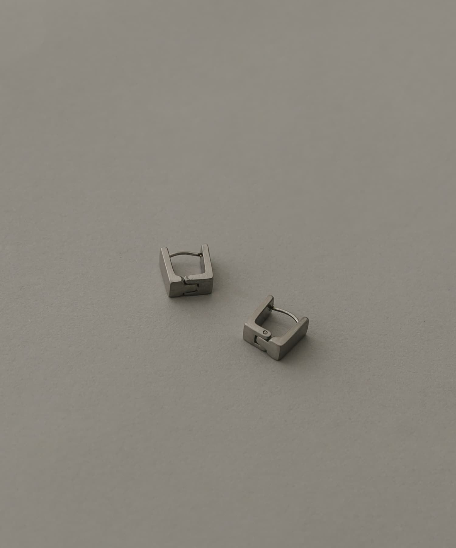 ステンレススクエアピアス