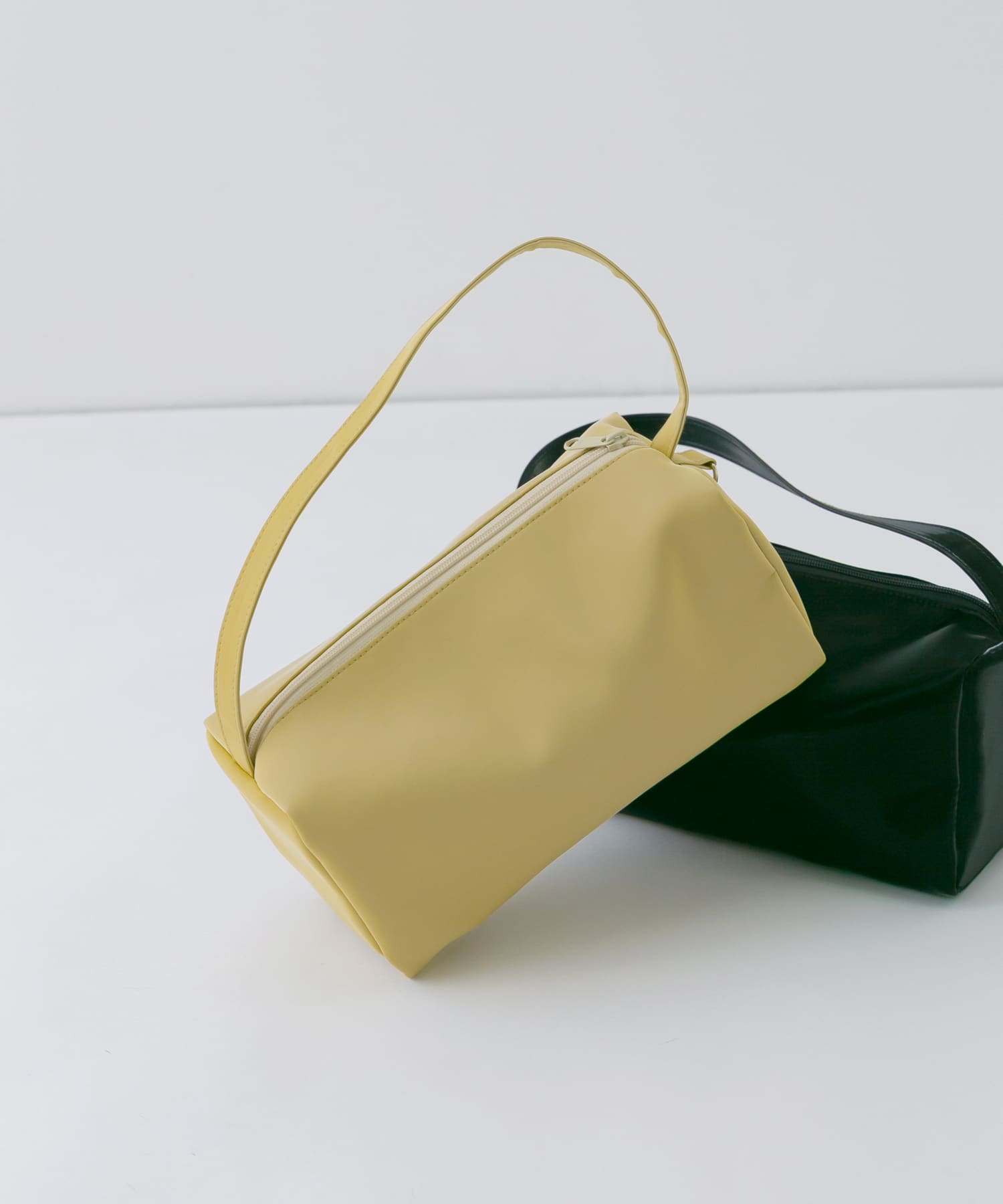 シャイニースクエアバッグ YEL -