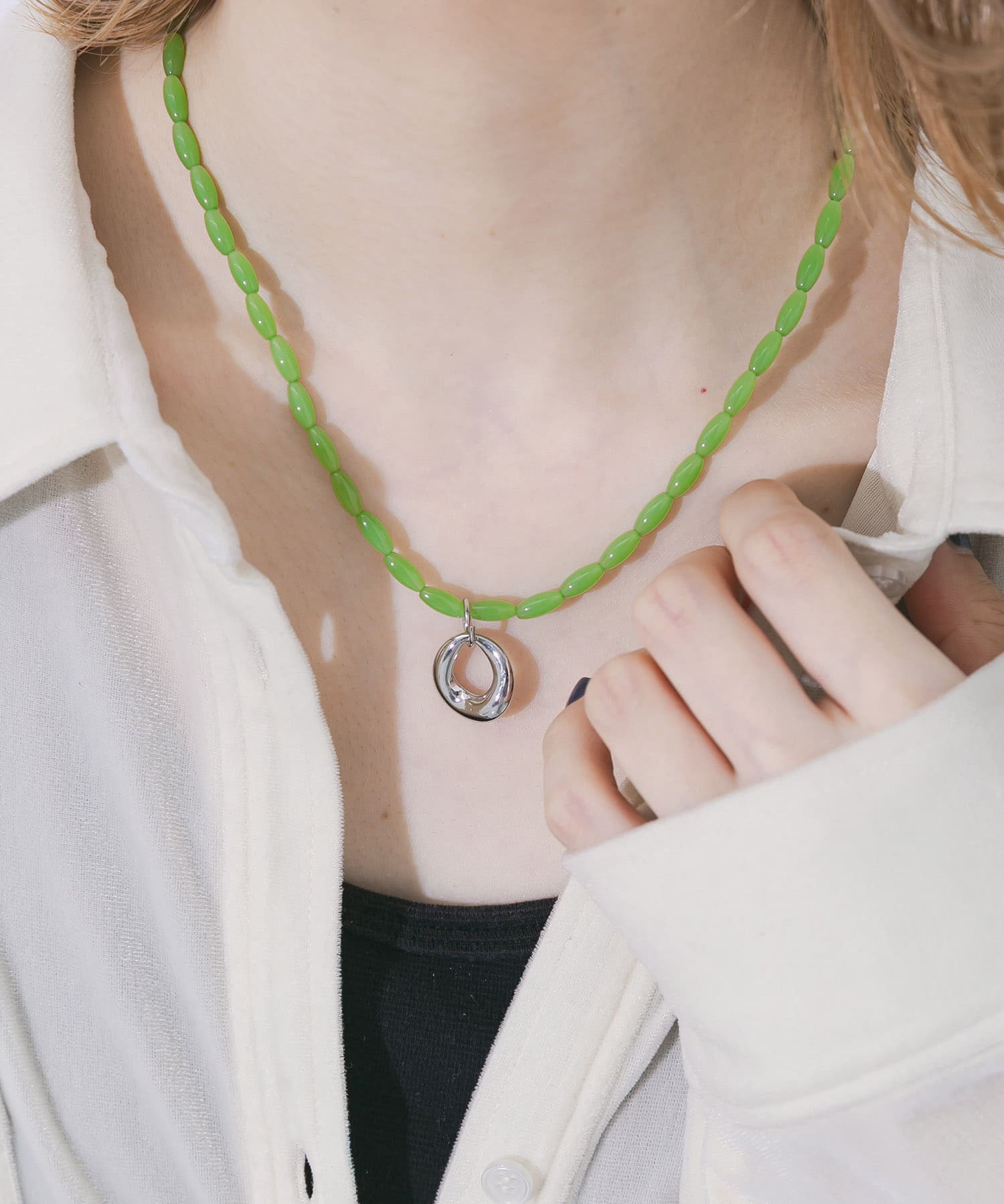 メタルトップカラービーズネックレス