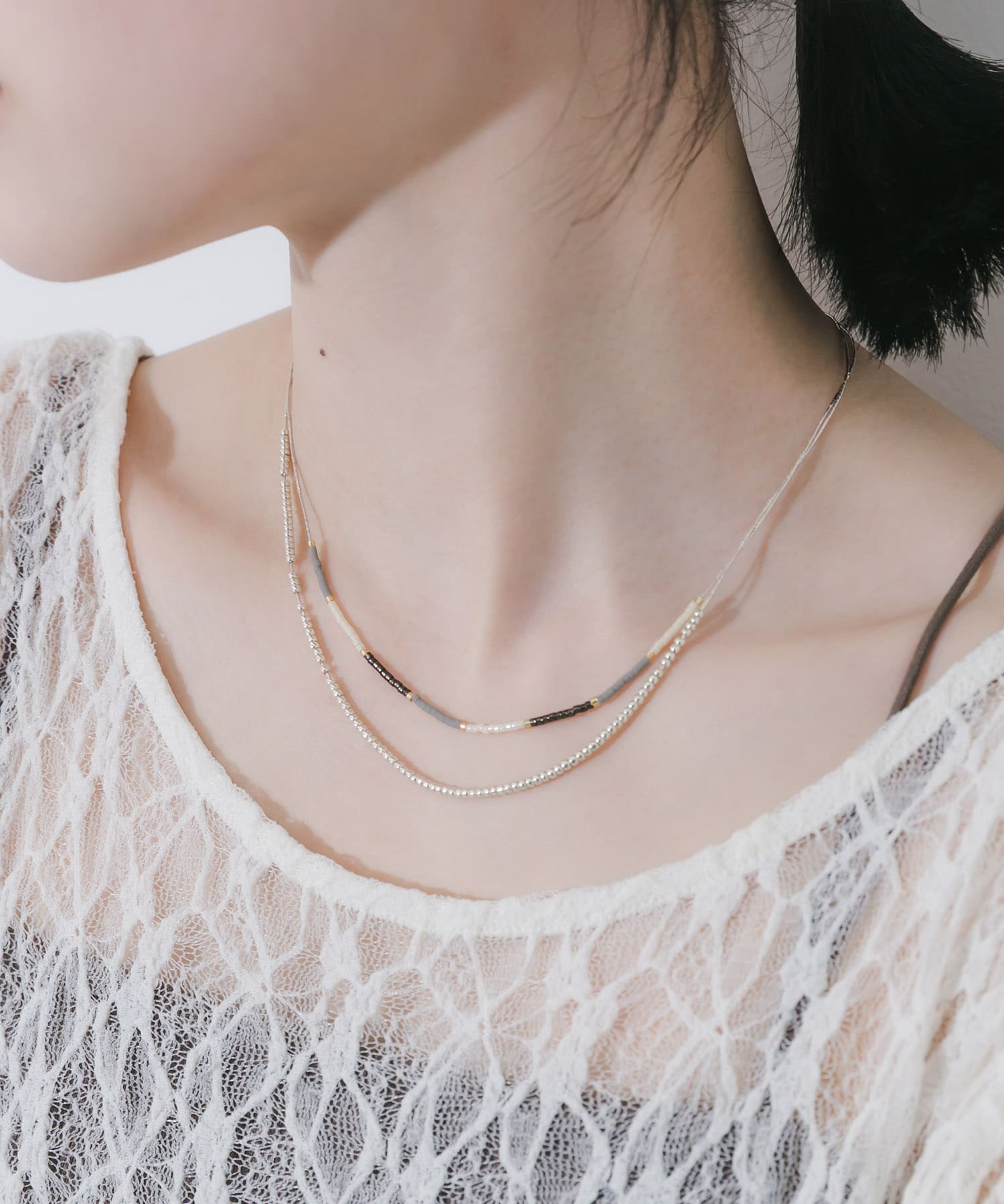 ミックスビーズレイヤードネックレス