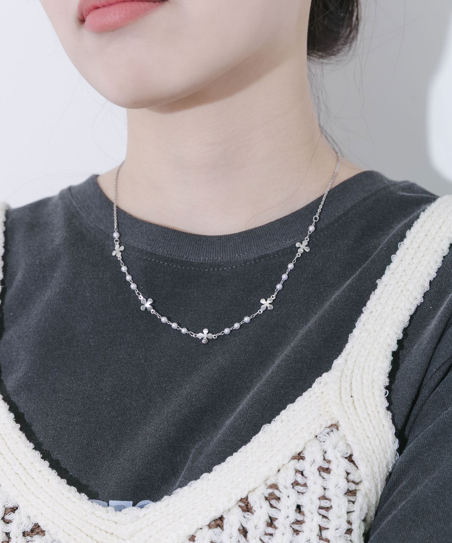 フラワーモチーフパールネックレス(- SV/WH): アクセサリー｜URBAN
