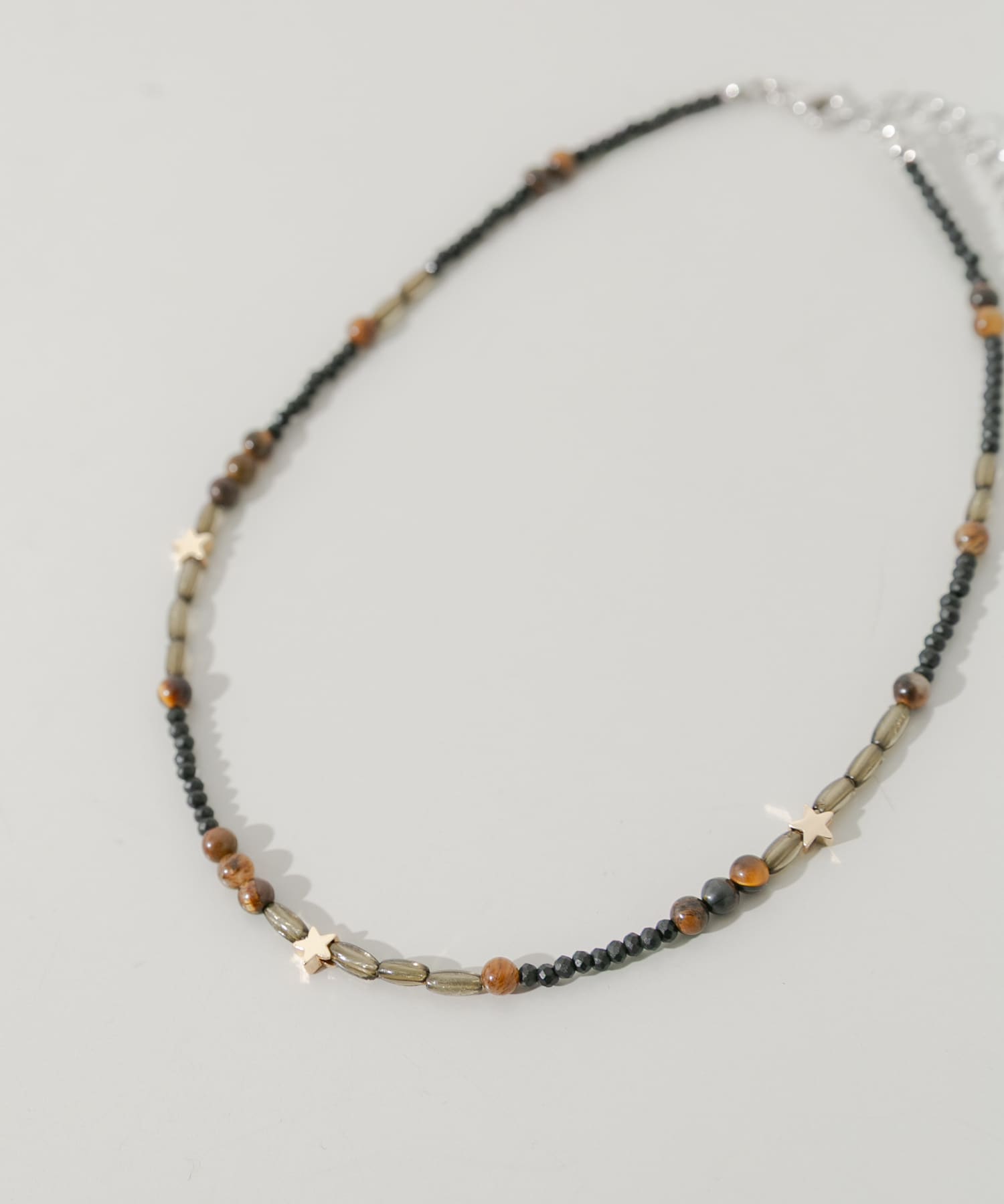 スターモチーフマルチビーズネックレス