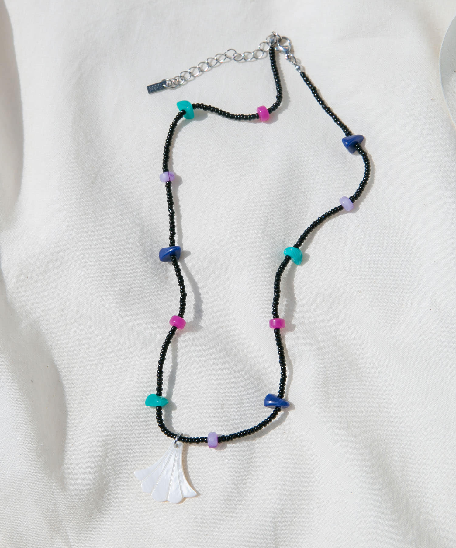 ステンレスシェルモチーフビーズネックレス BK/PP -