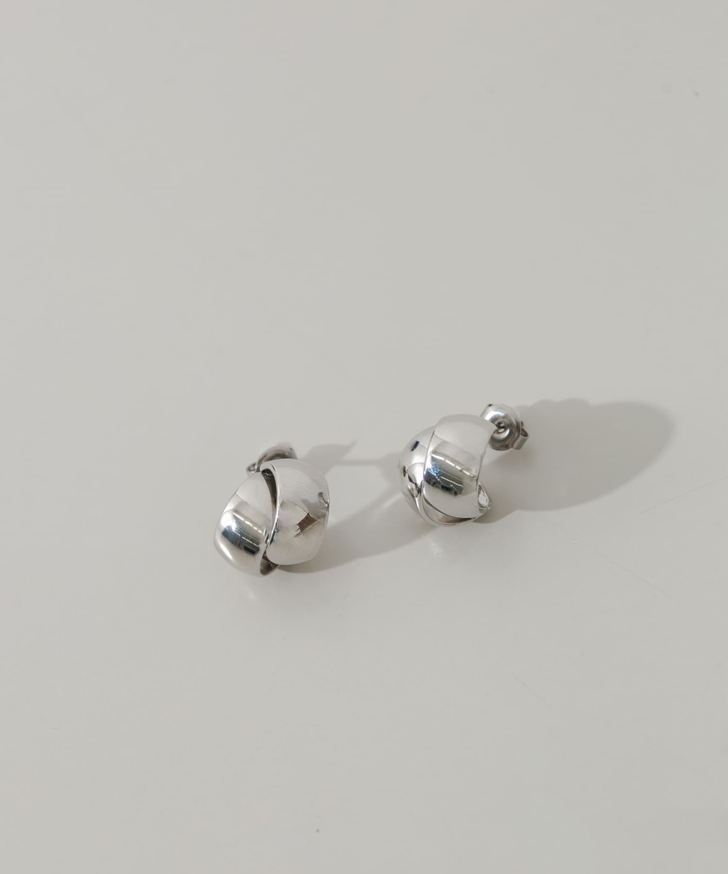 メタルツインカーブピアス