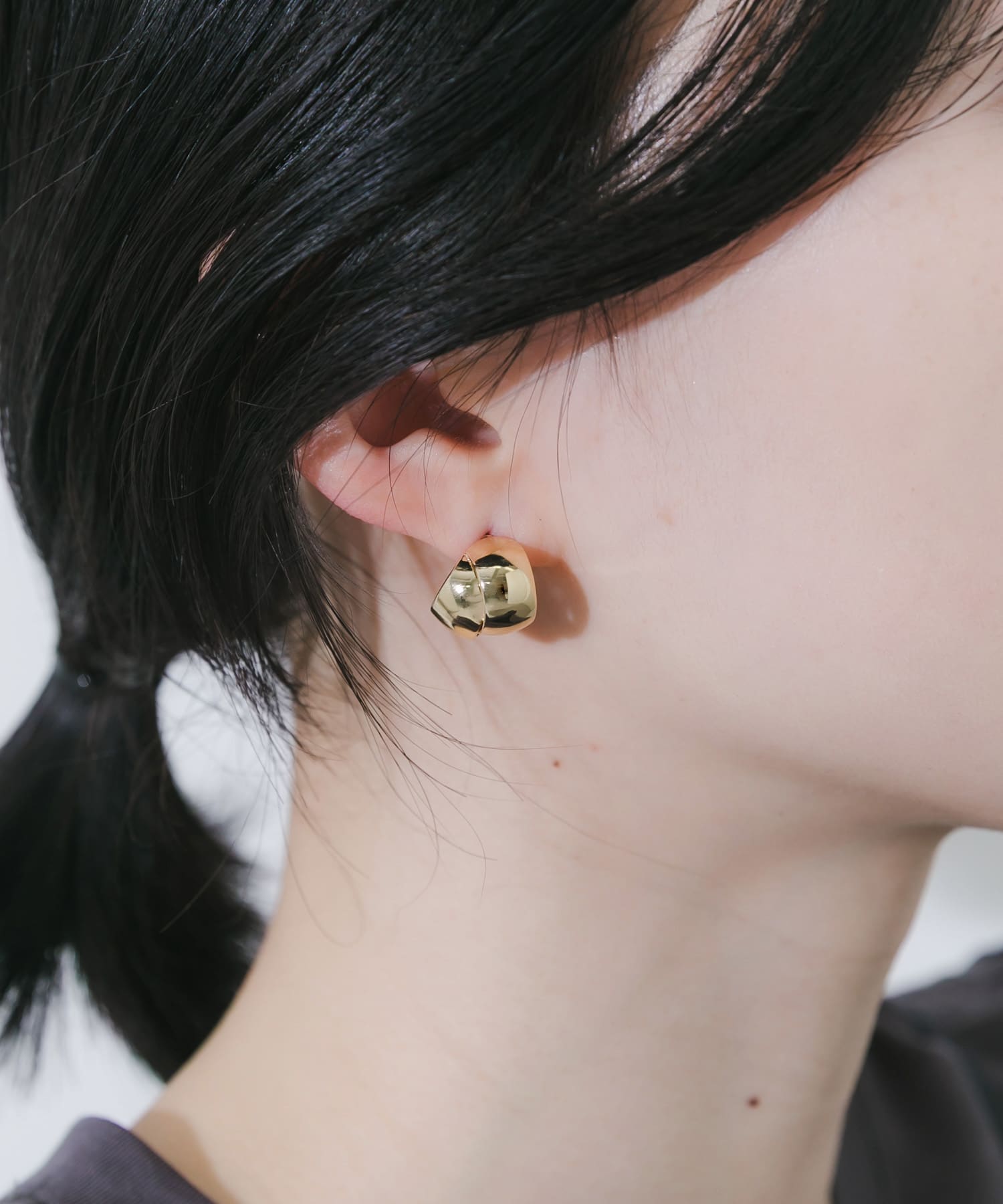 メタルツインカーブピアス GLD -